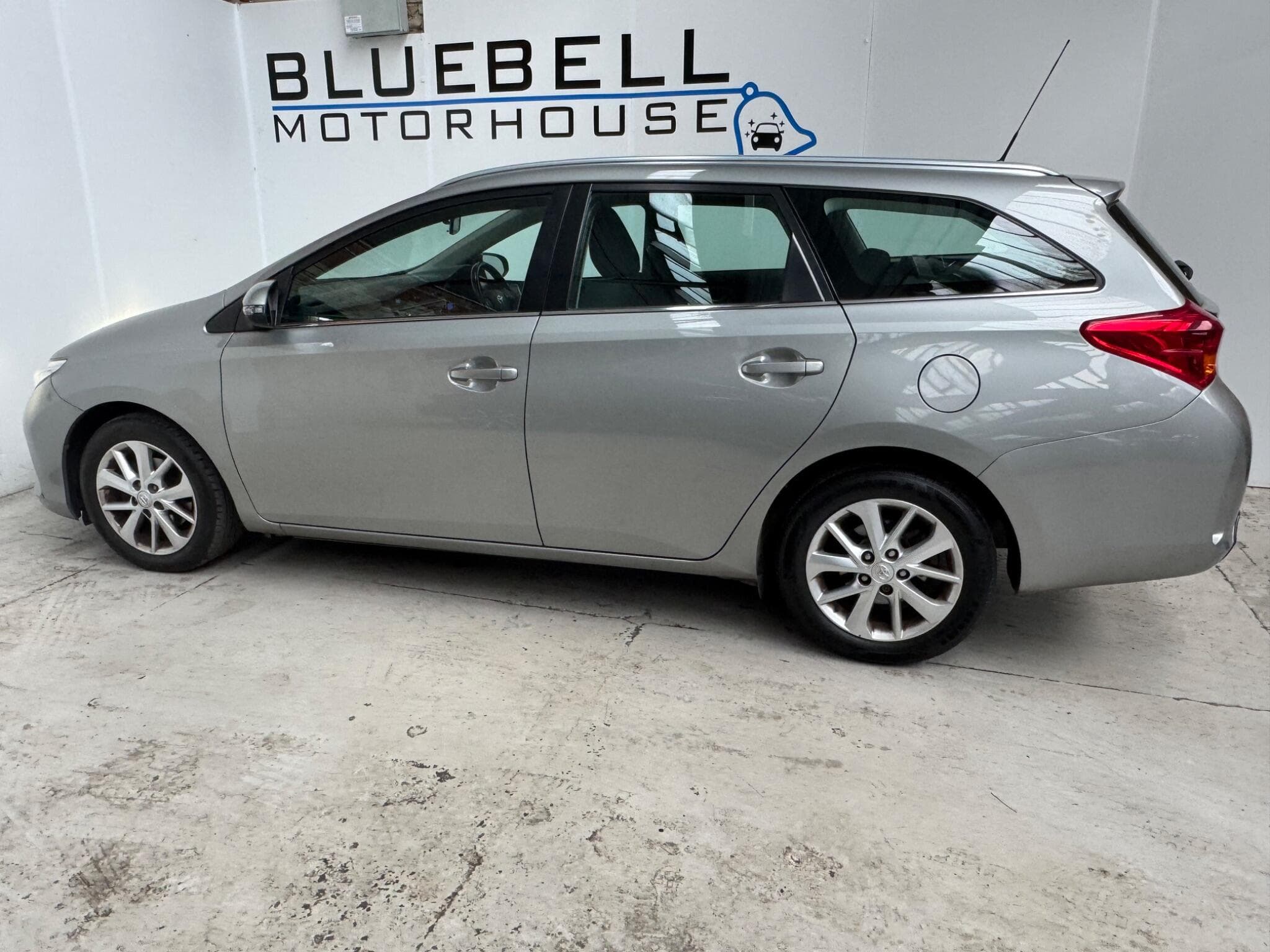 2015 Toyota Auris - Thumbnail 8