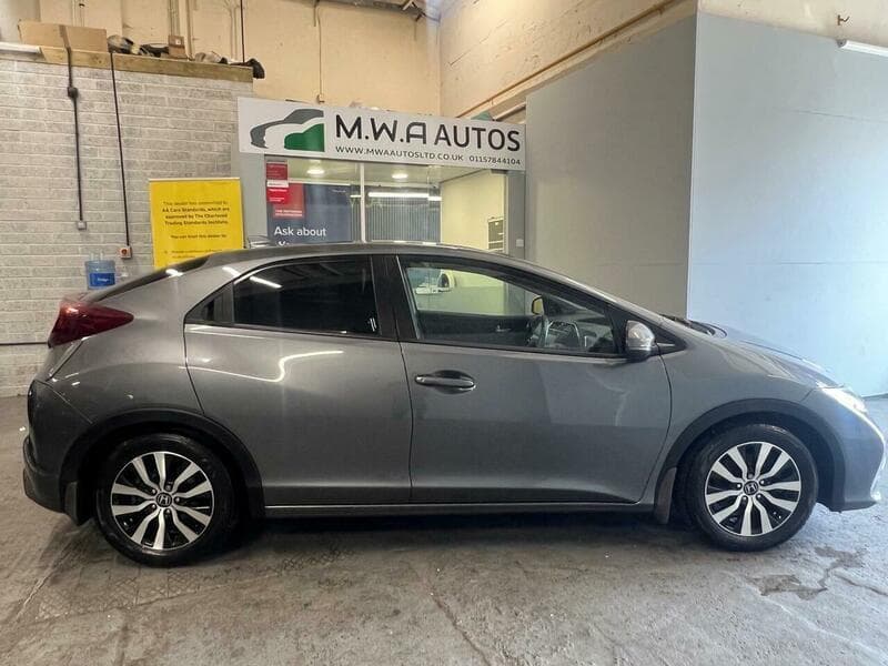 2015 Honda Civic - Thumbnail 9