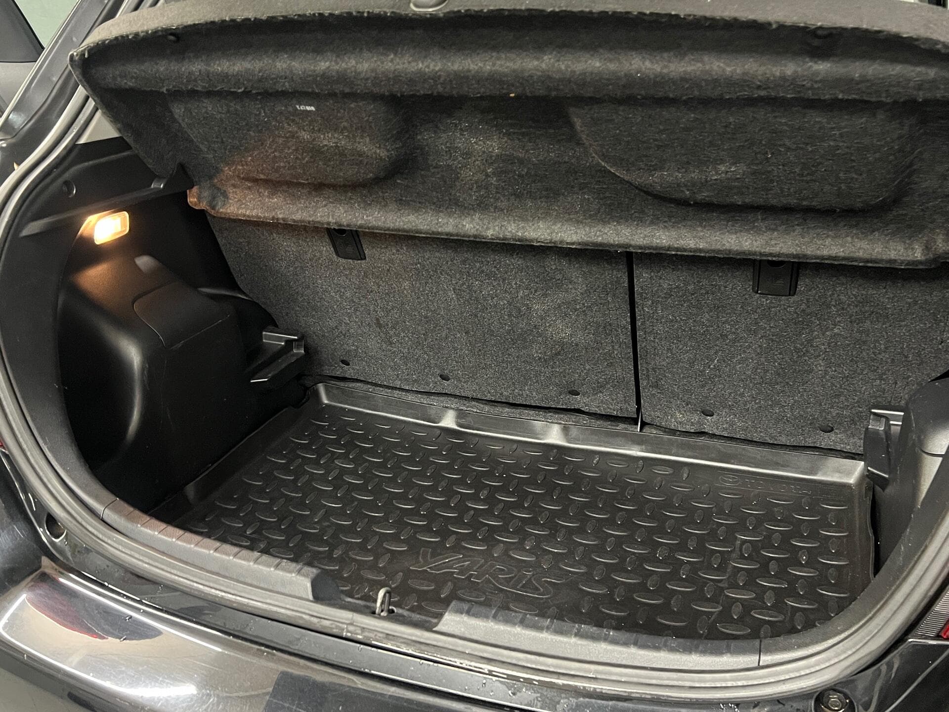 2016 Toyota Yaris - Thumbnail 44