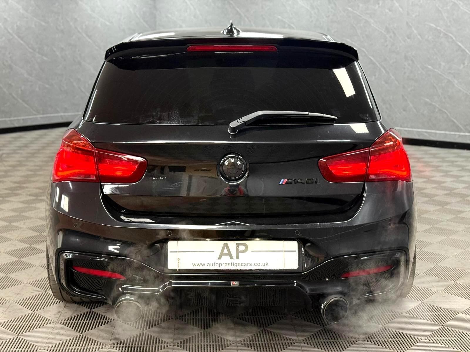 2017 BMW 1 Series - Thumbnail 35