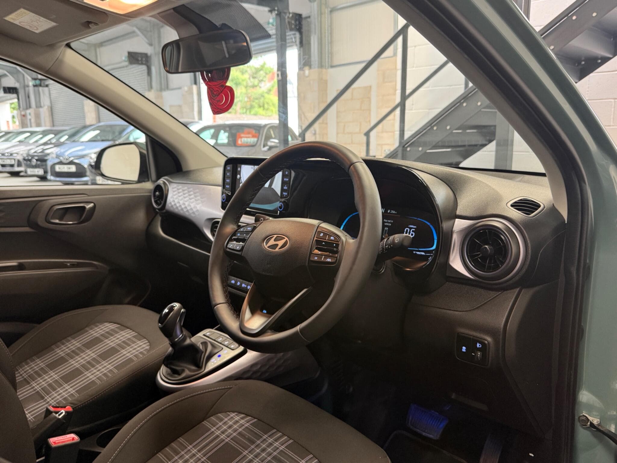 2025 Hyundai i10 - Thumbnail 13