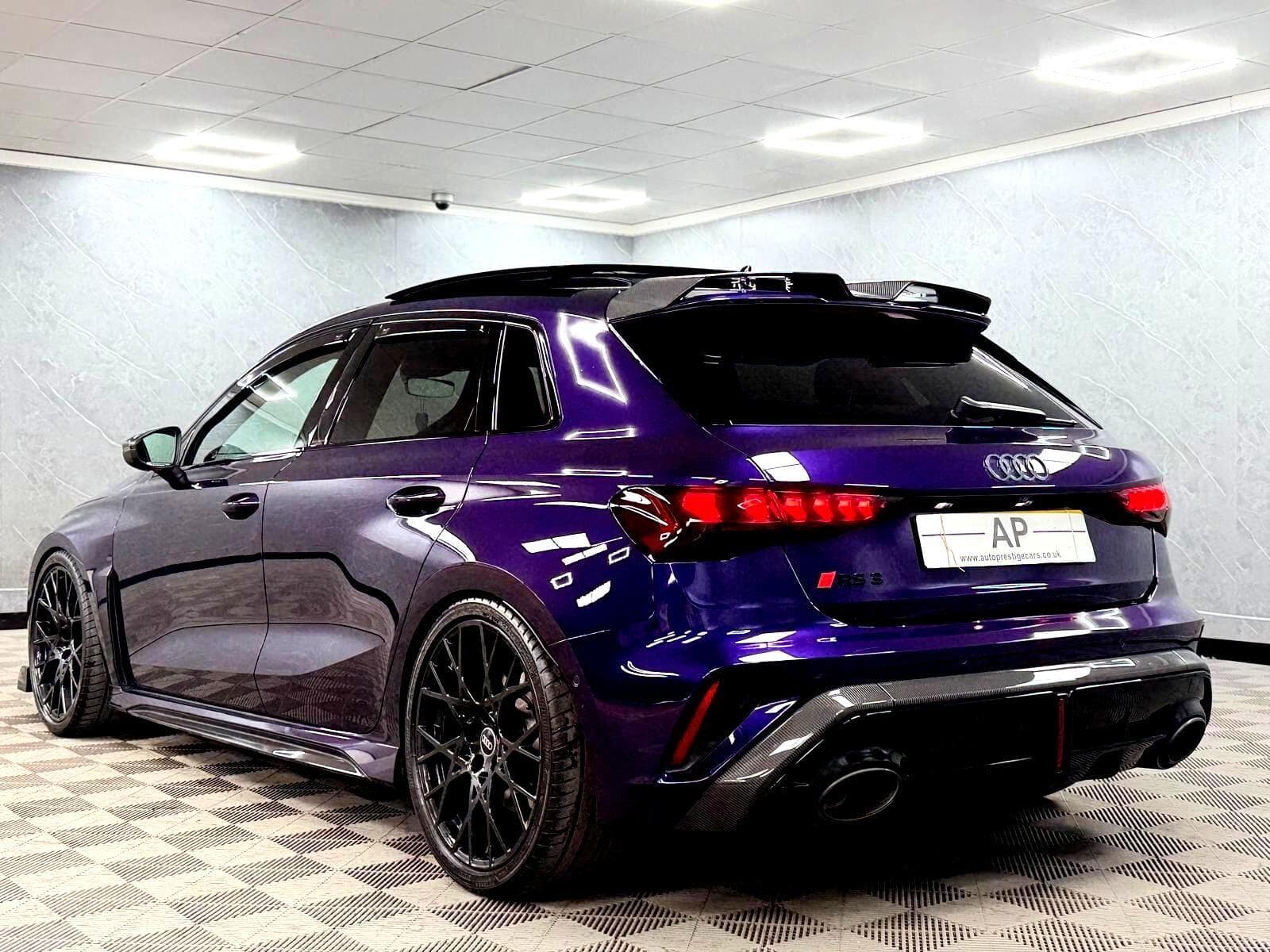 2025 Audi RS3 - Thumbnail 4