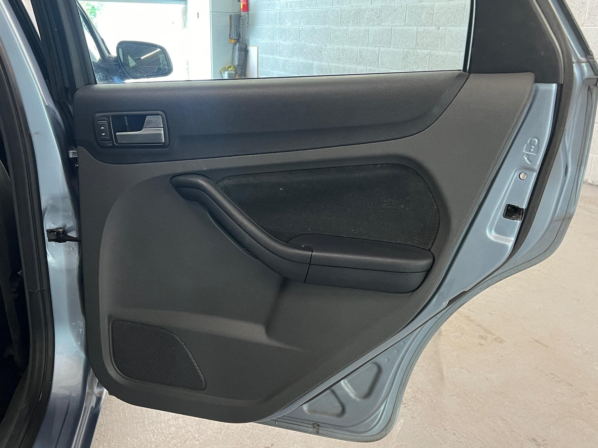 2007 Ford Focus - Thumbnail 31