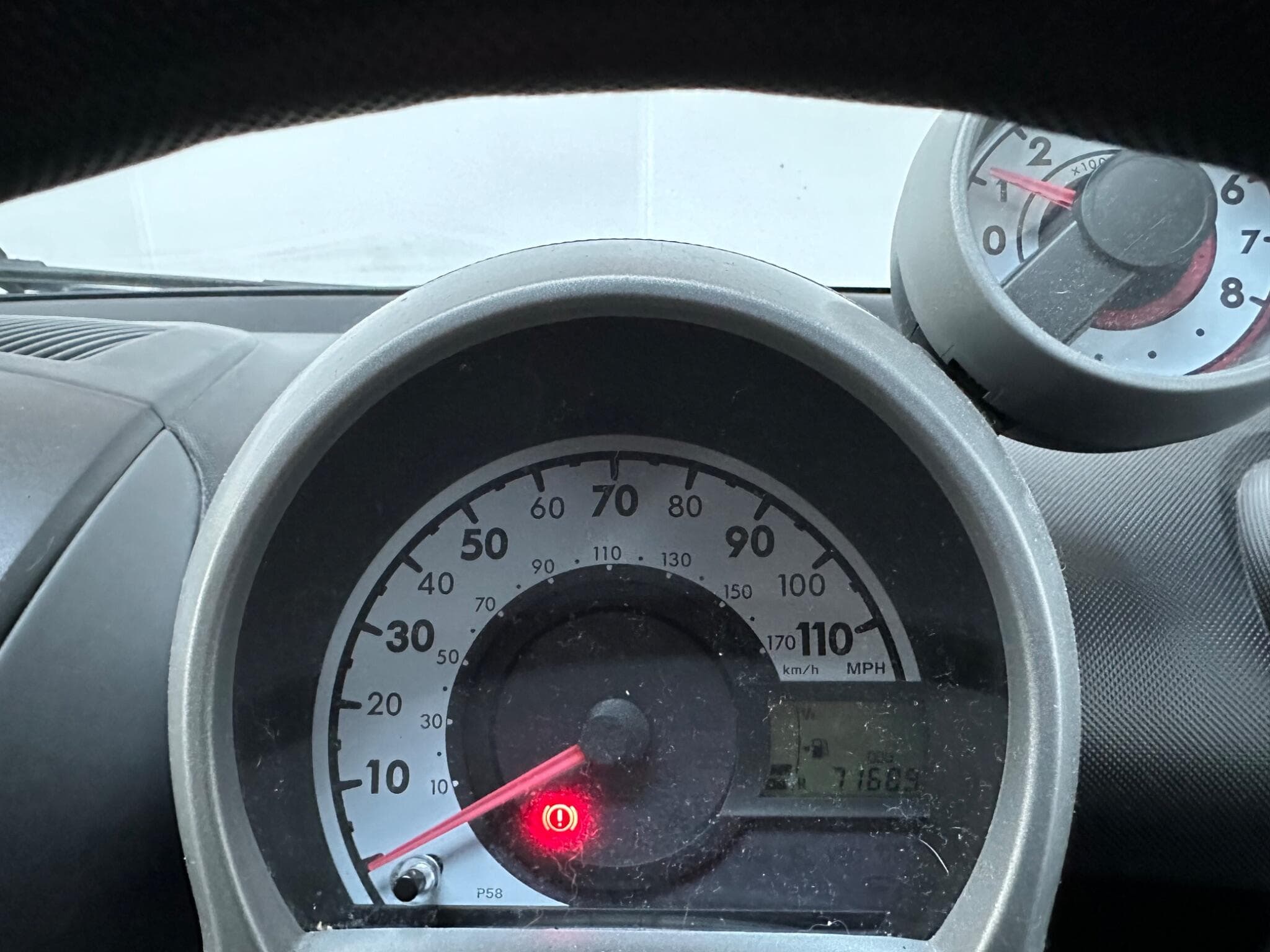 2011 Citroen C1 - Thumbnail 10