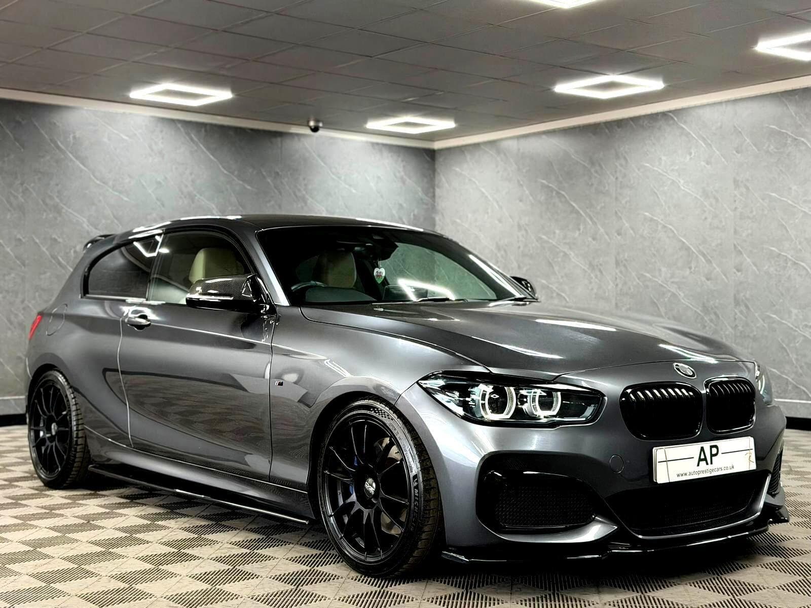 2017 BMW 1 Series - Thumbnail 28