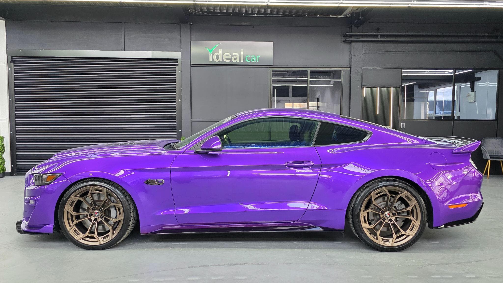 2018 Ford Mustang - Thumbnail 5