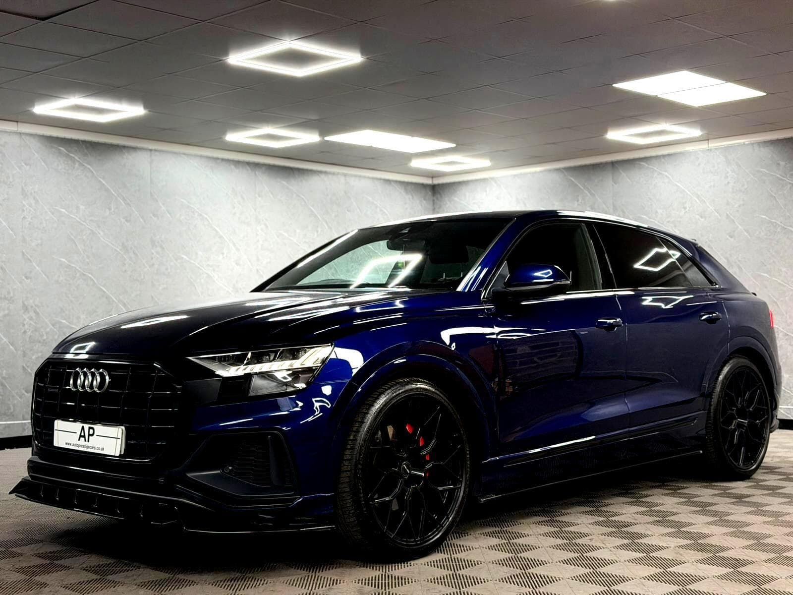 2019 Audi Q8 - Thumbnail 7