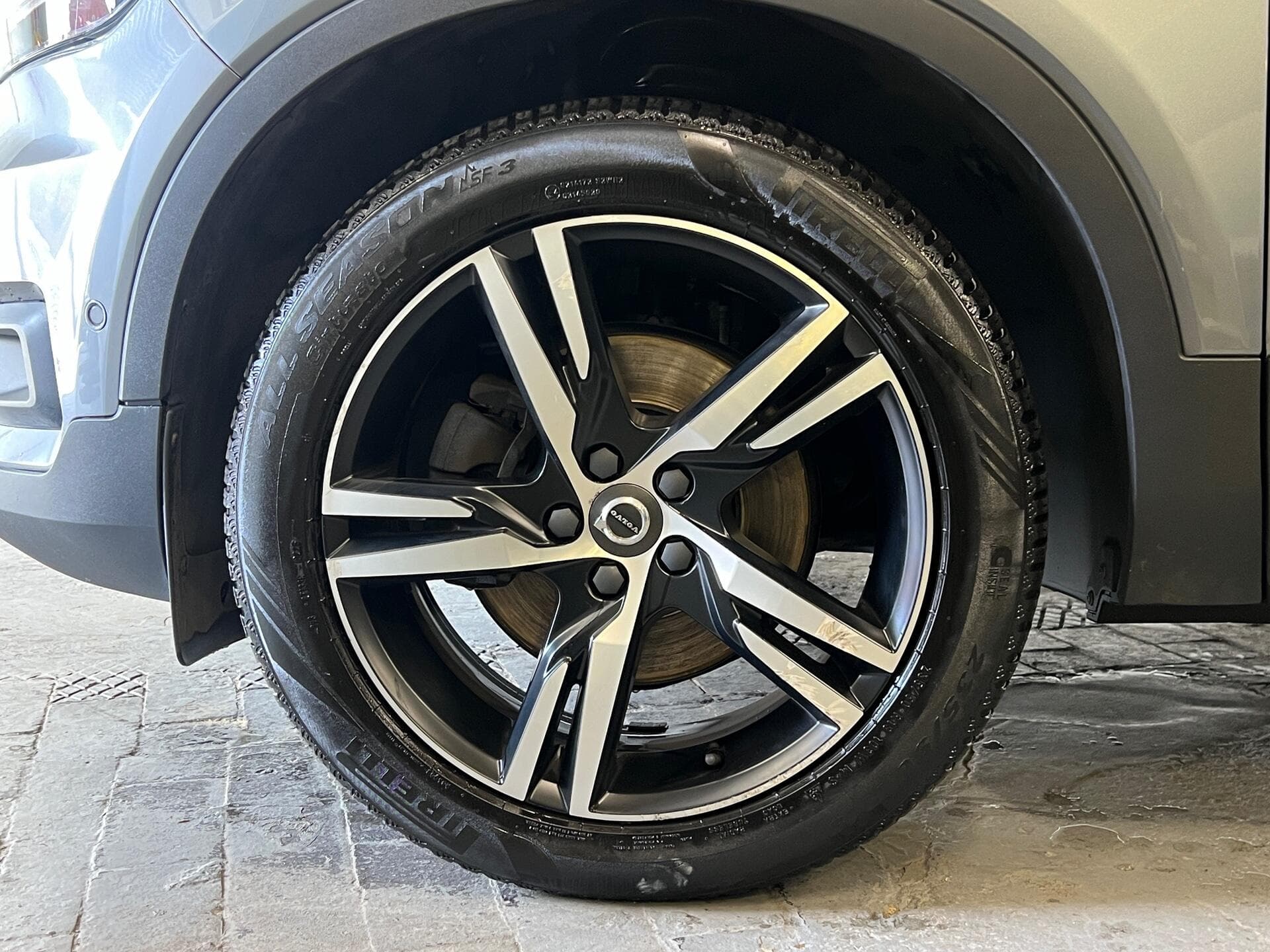 2018 Volvo XC40 - Thumbnail 17