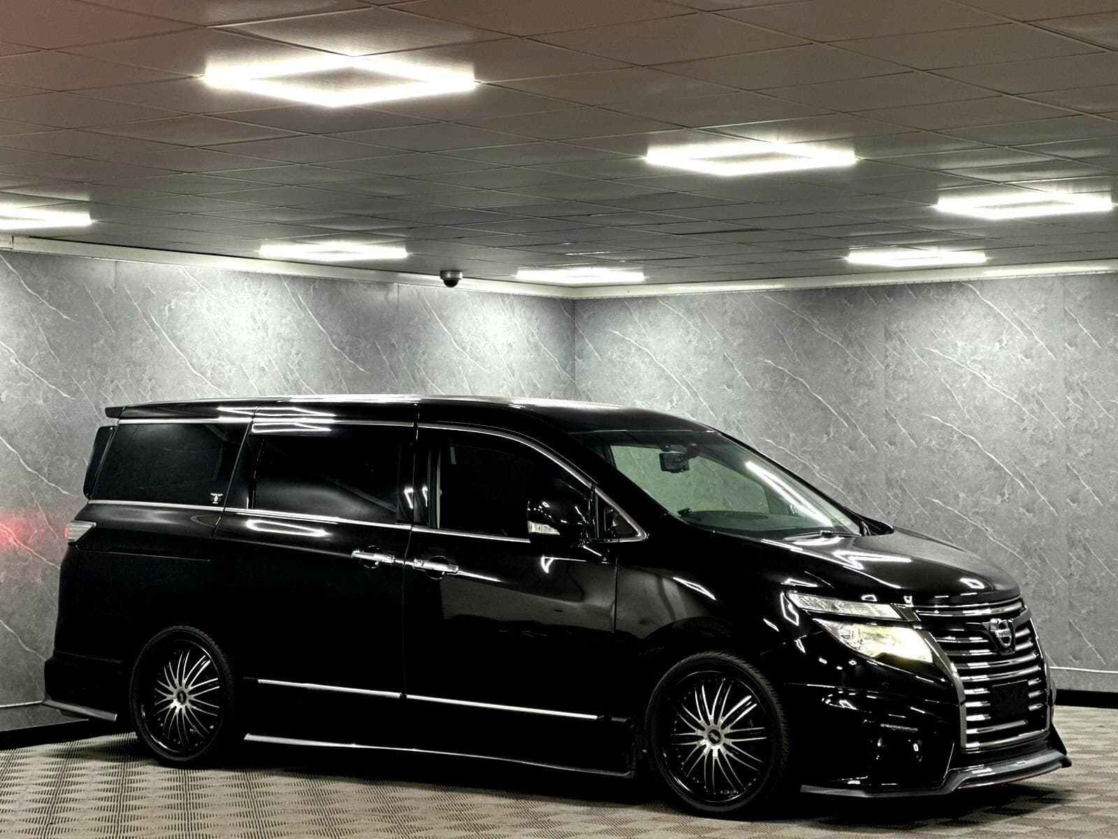2015 Nissan Elgrand - Thumbnail 26