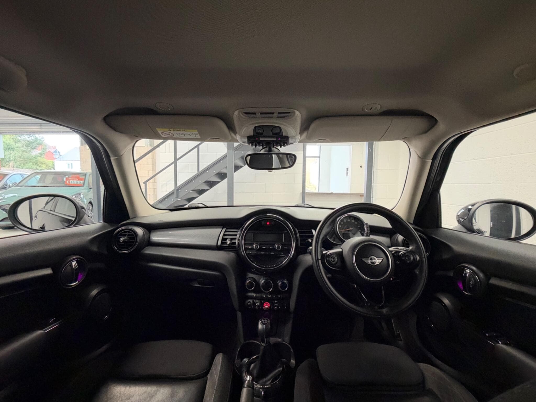 2016 MINI Hatch - Thumbnail 19