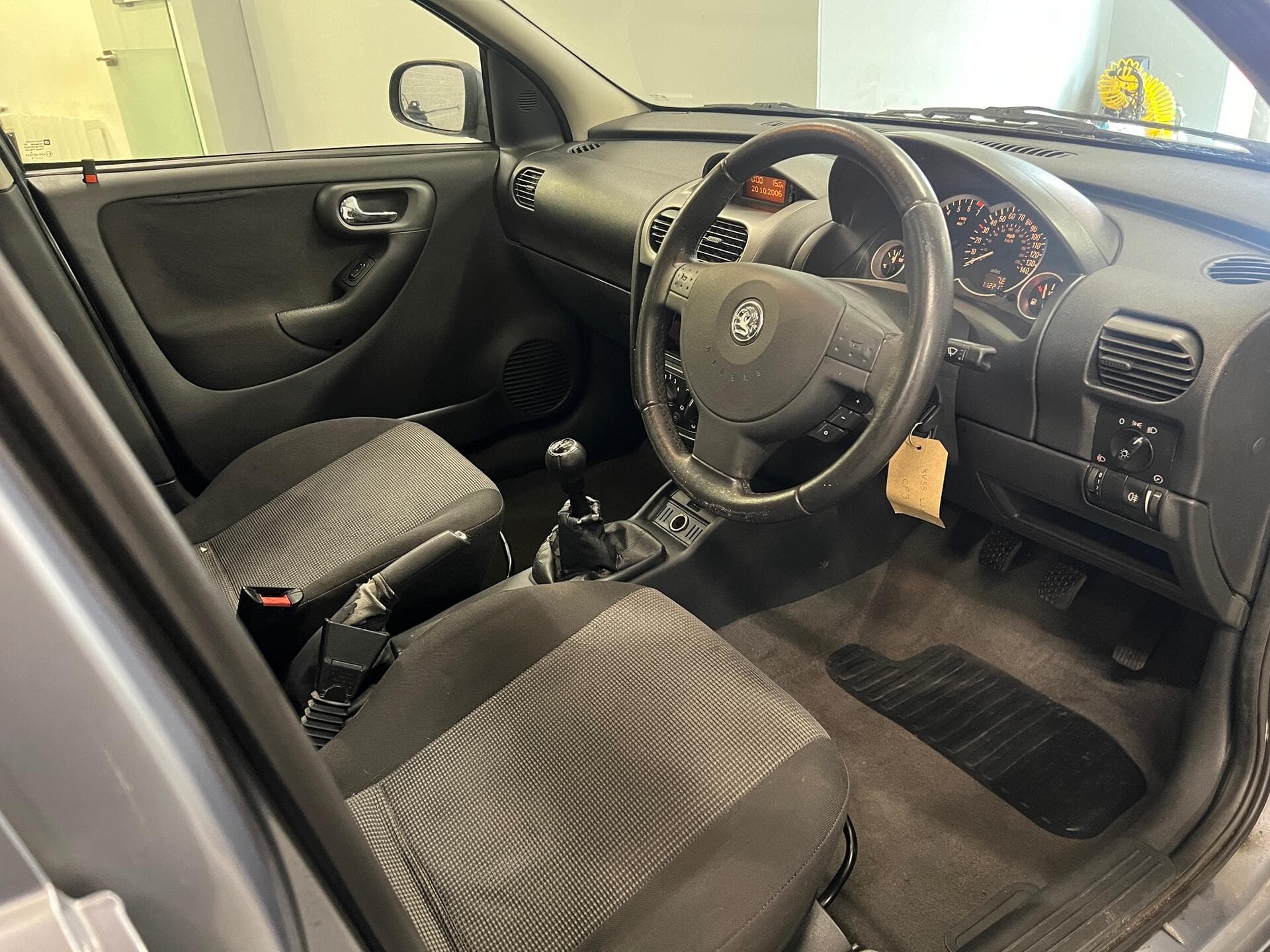 2005 Vauxhall Corsa - Thumbnail 16