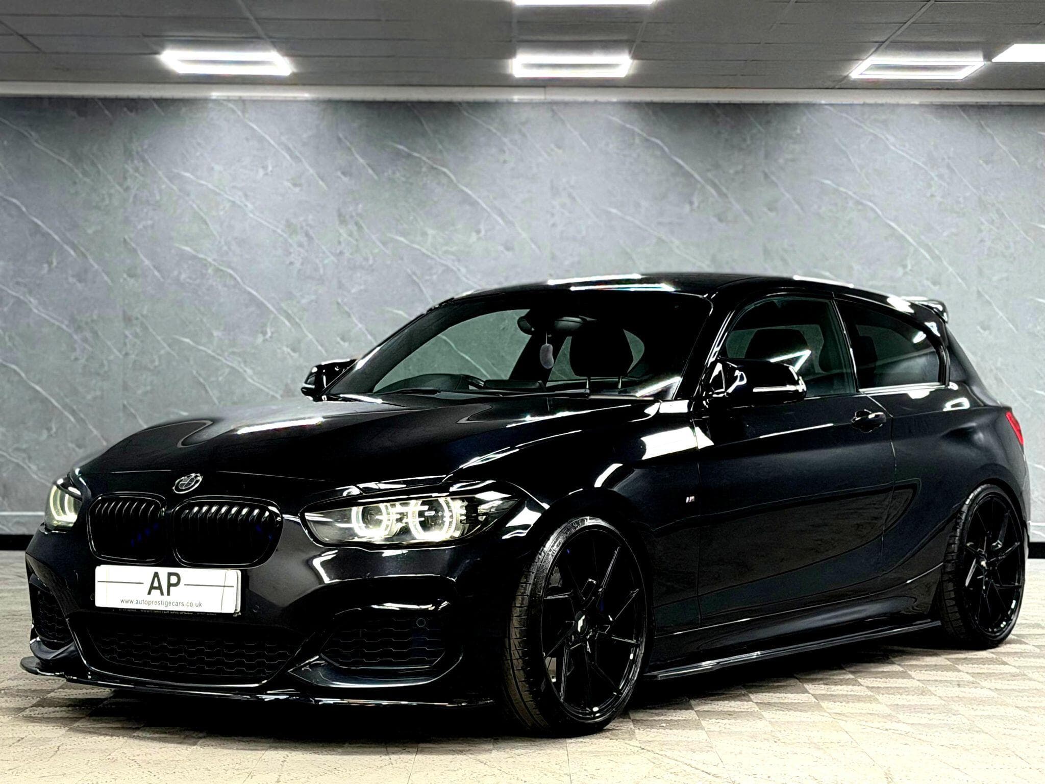 2018 BMW 1 Series - Thumbnail 11