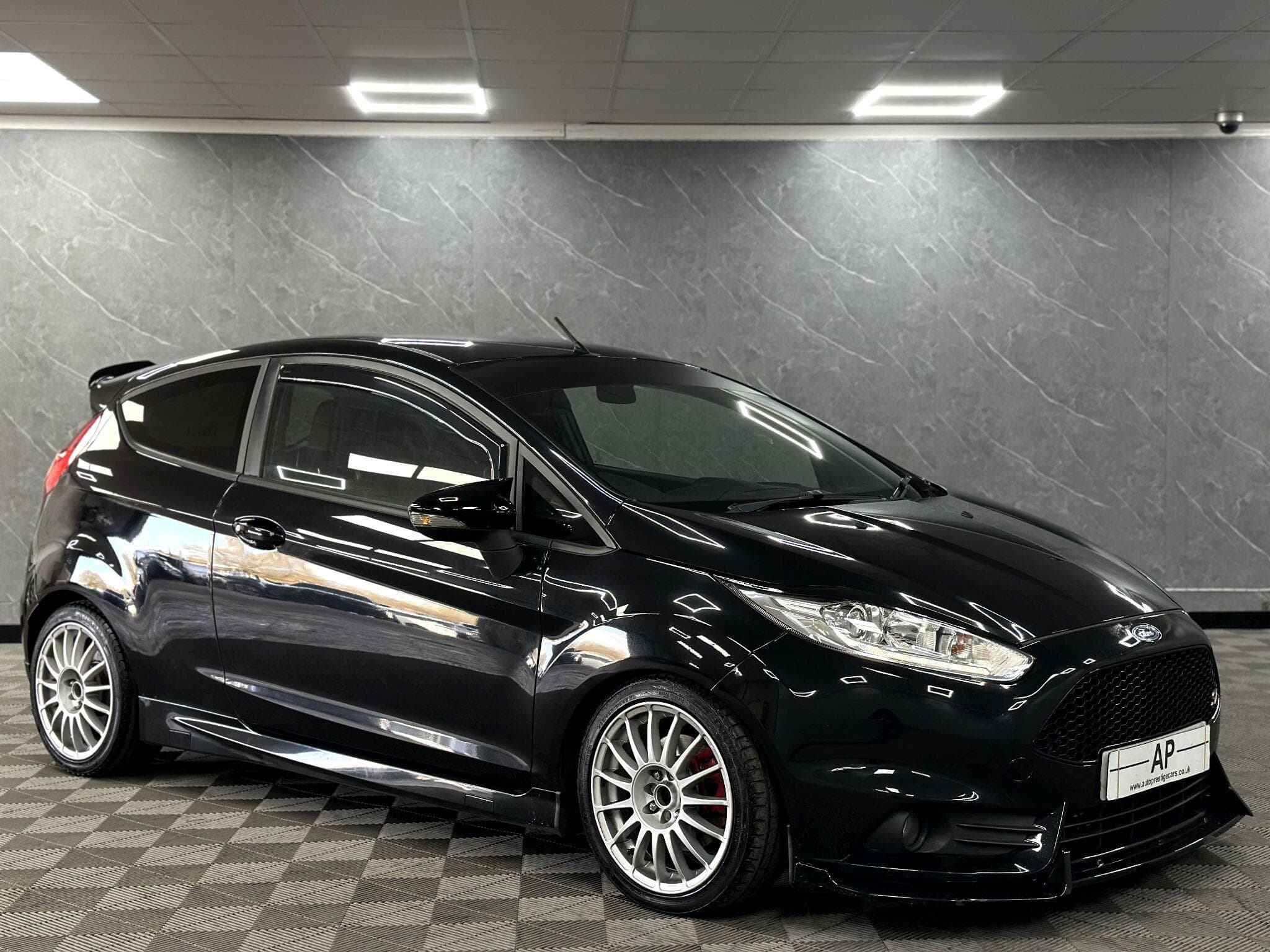 2013 Ford Fiesta - Thumbnail 18