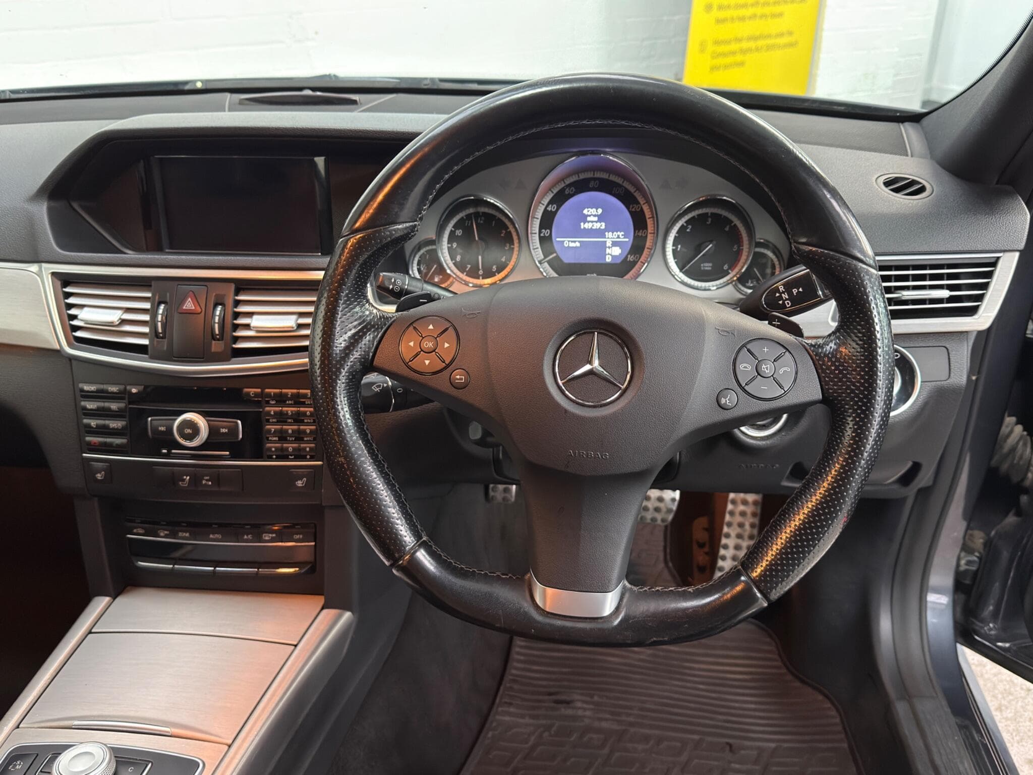 2010 Mercedes-Benz E Class - Thumbnail 38