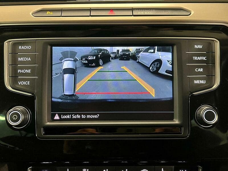 2015 Volkswagen Passat - Thumbnail 42