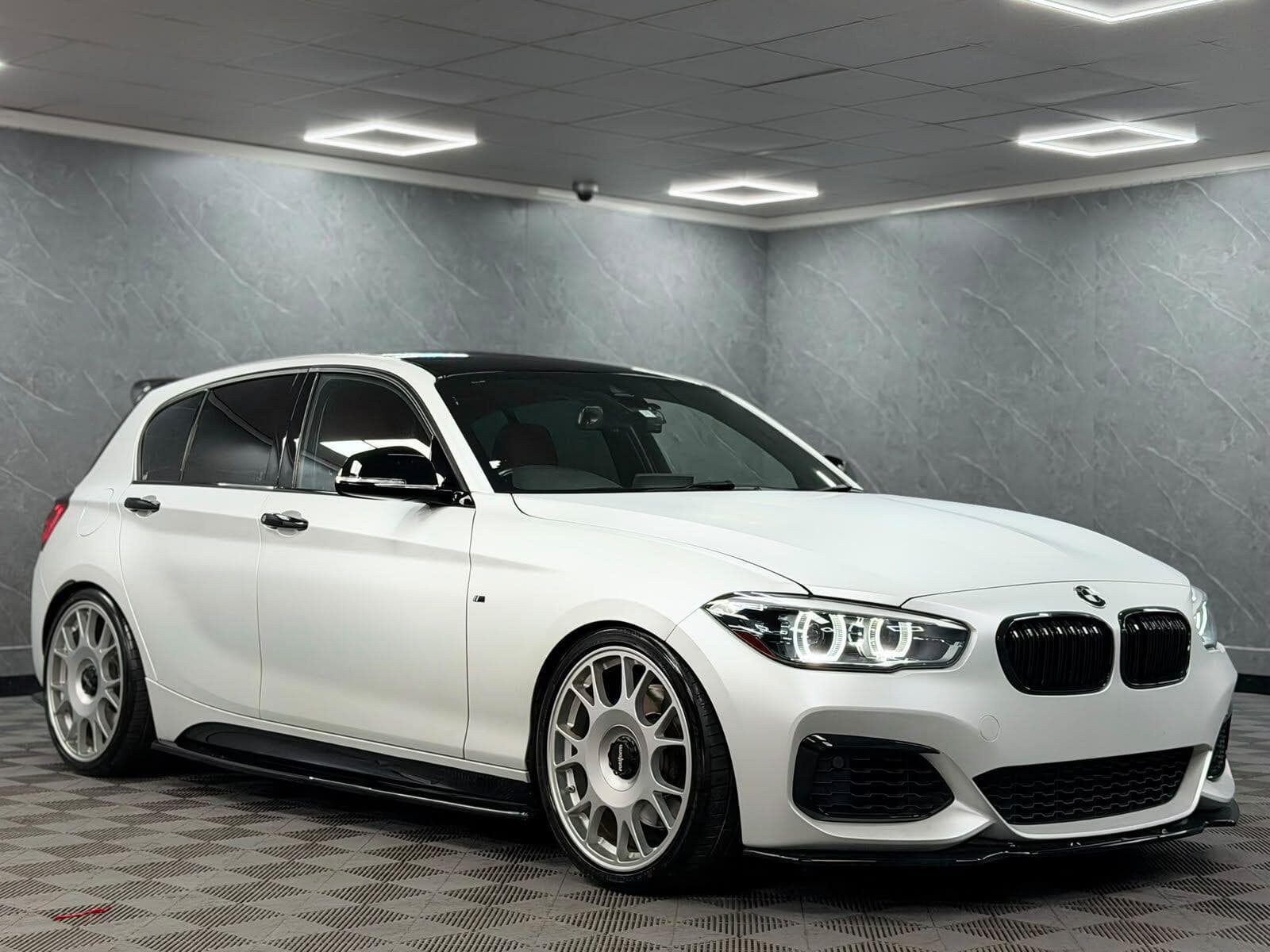 2017 BMW 1 Series - Thumbnail 15