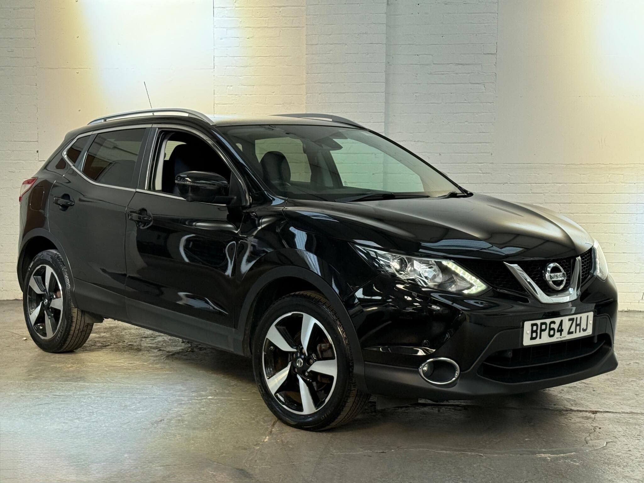 2015 Nissan Qashqai - Thumbnail 5