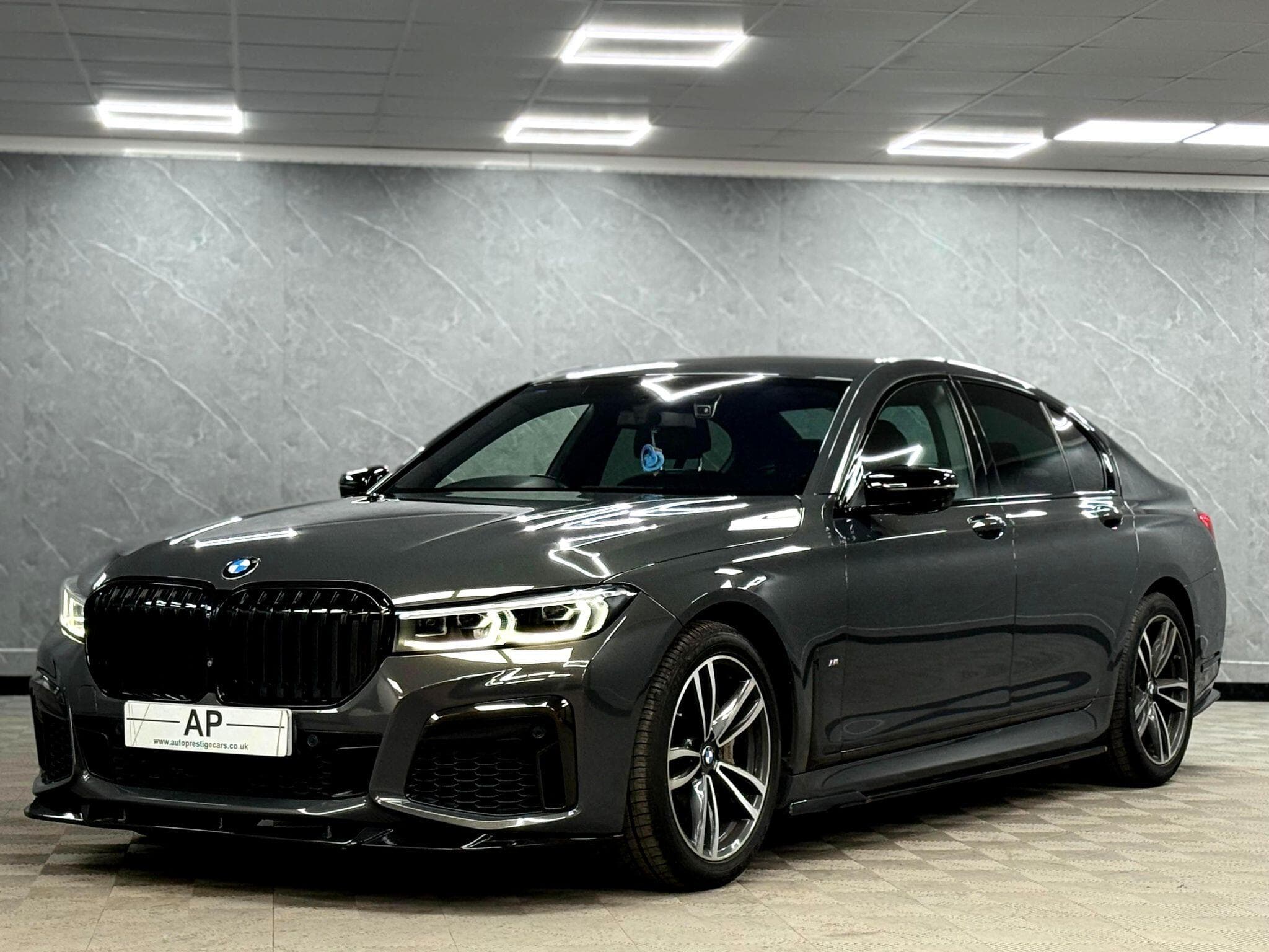 2019 BMW 7 Series - Thumbnail 9