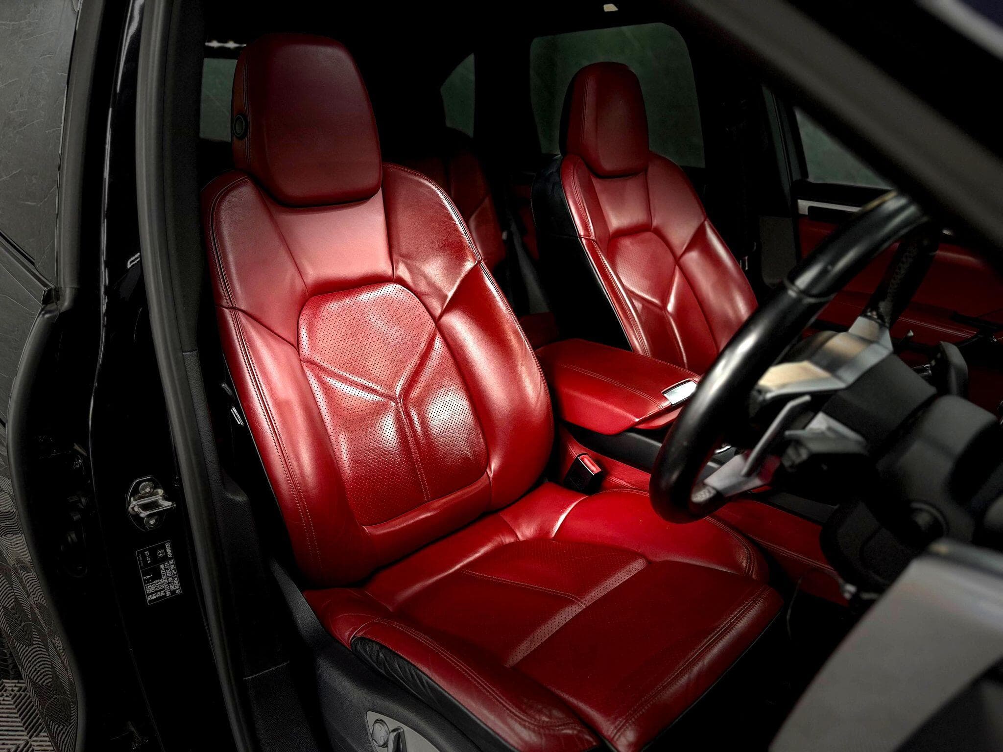 2014 Porsche Cayenne - Thumbnail 32