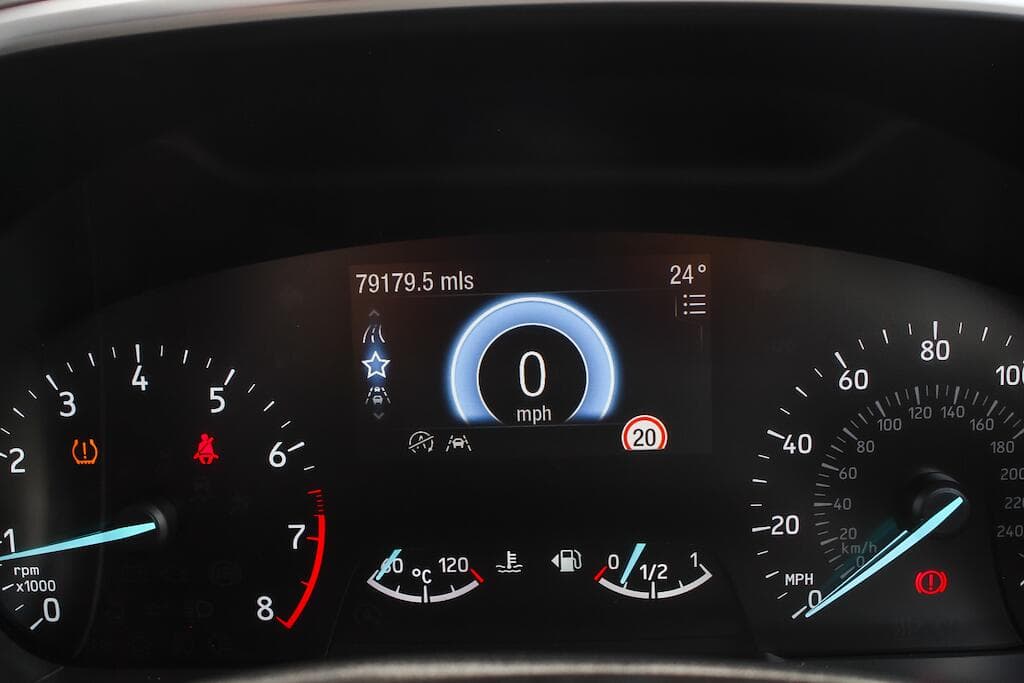 2019 Ford Focus - Thumbnail 44