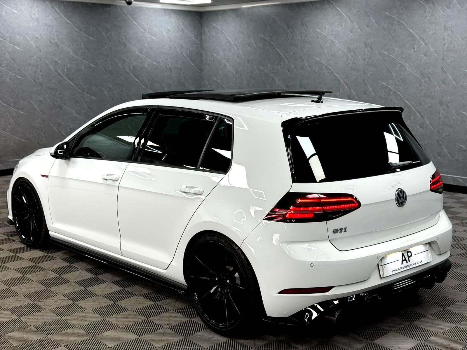 2018 Volkswagen Golf - Thumbnail 14