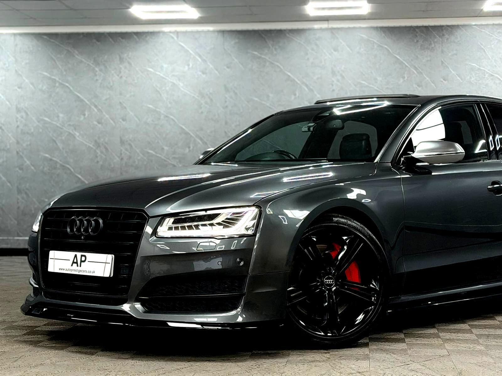 2015 Audi S8 - Thumbnail 12