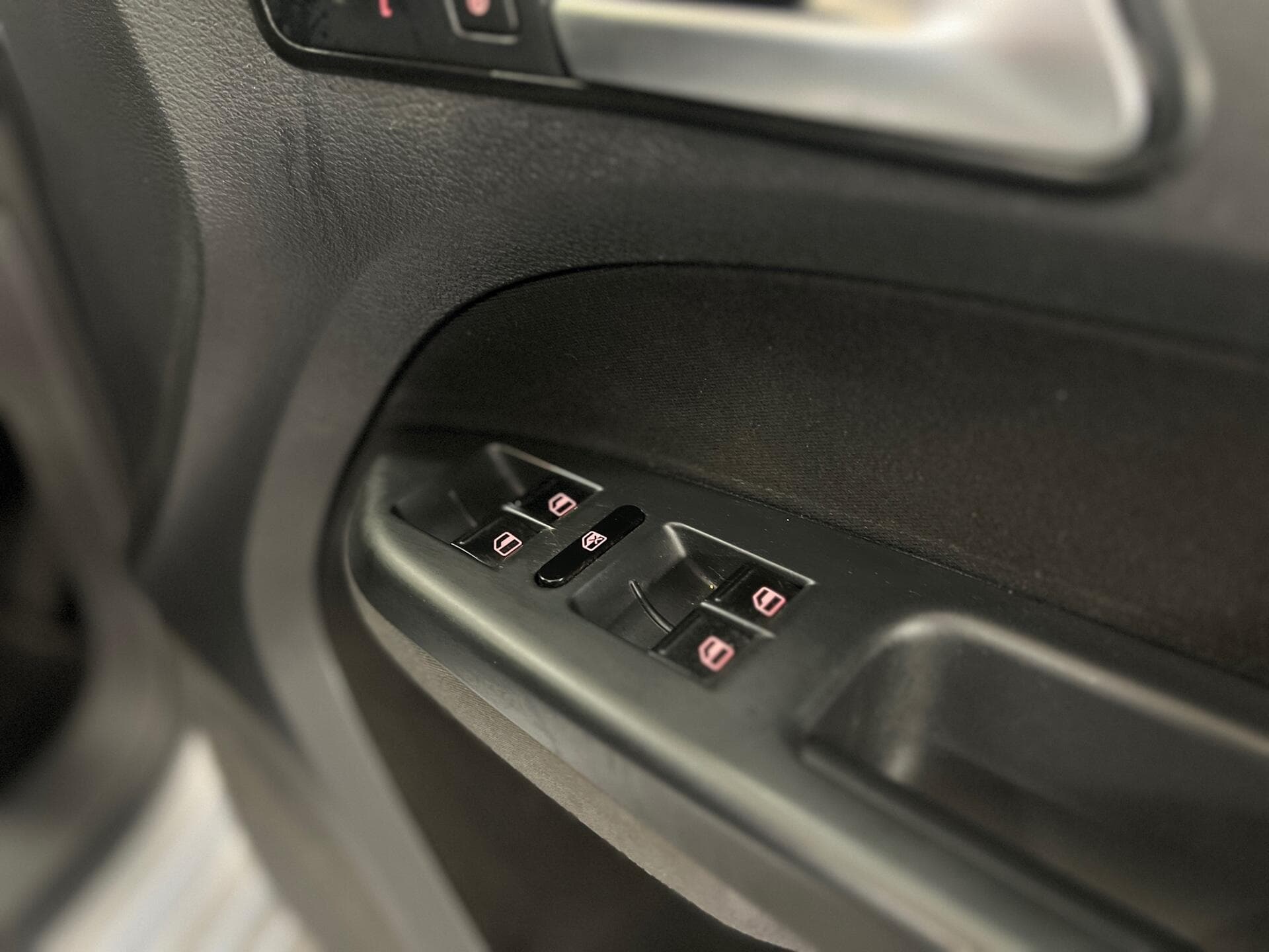 2010 Volkswagen Touran - Thumbnail 18