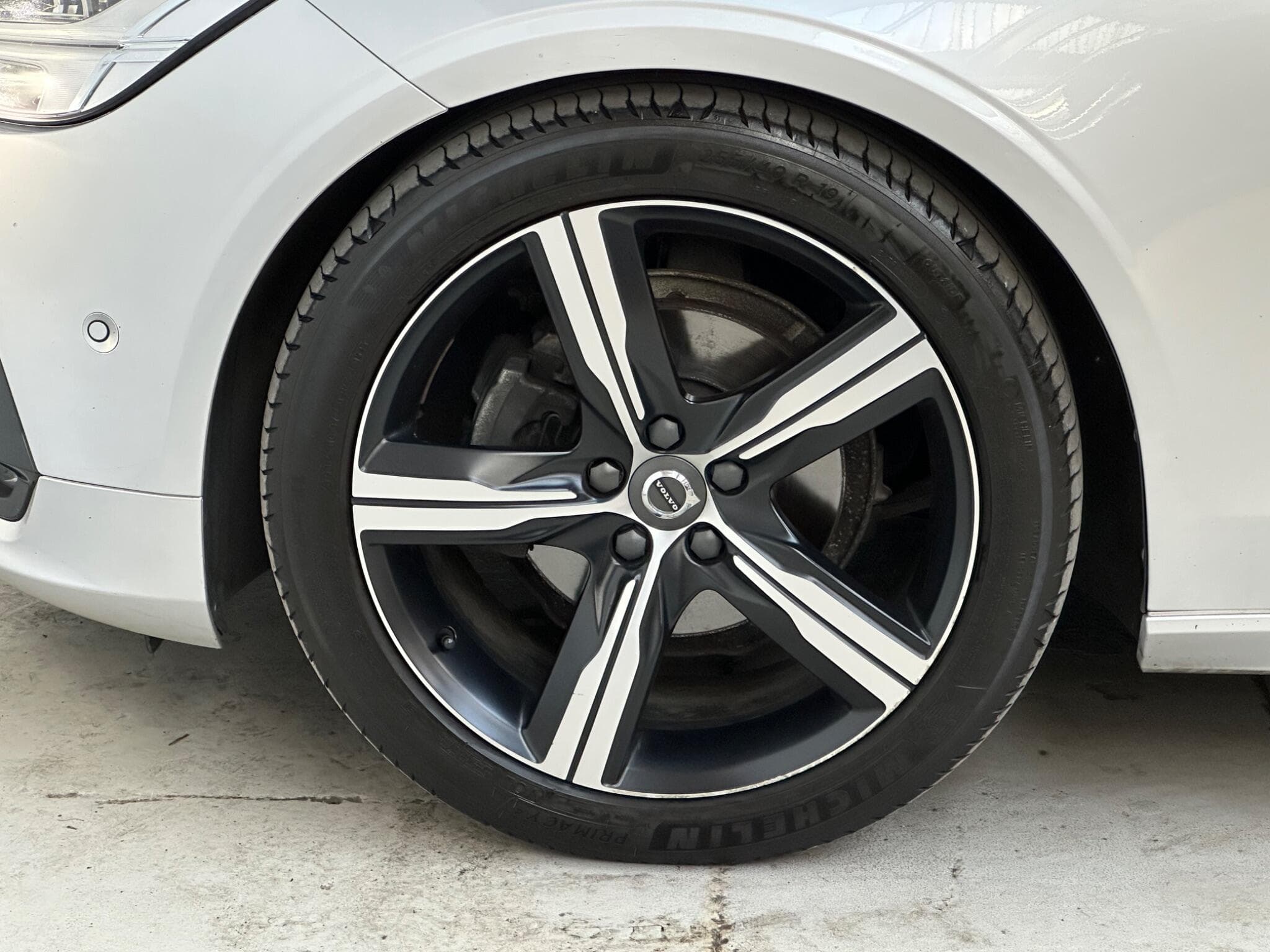 2020 Volvo V90 - Thumbnail 33