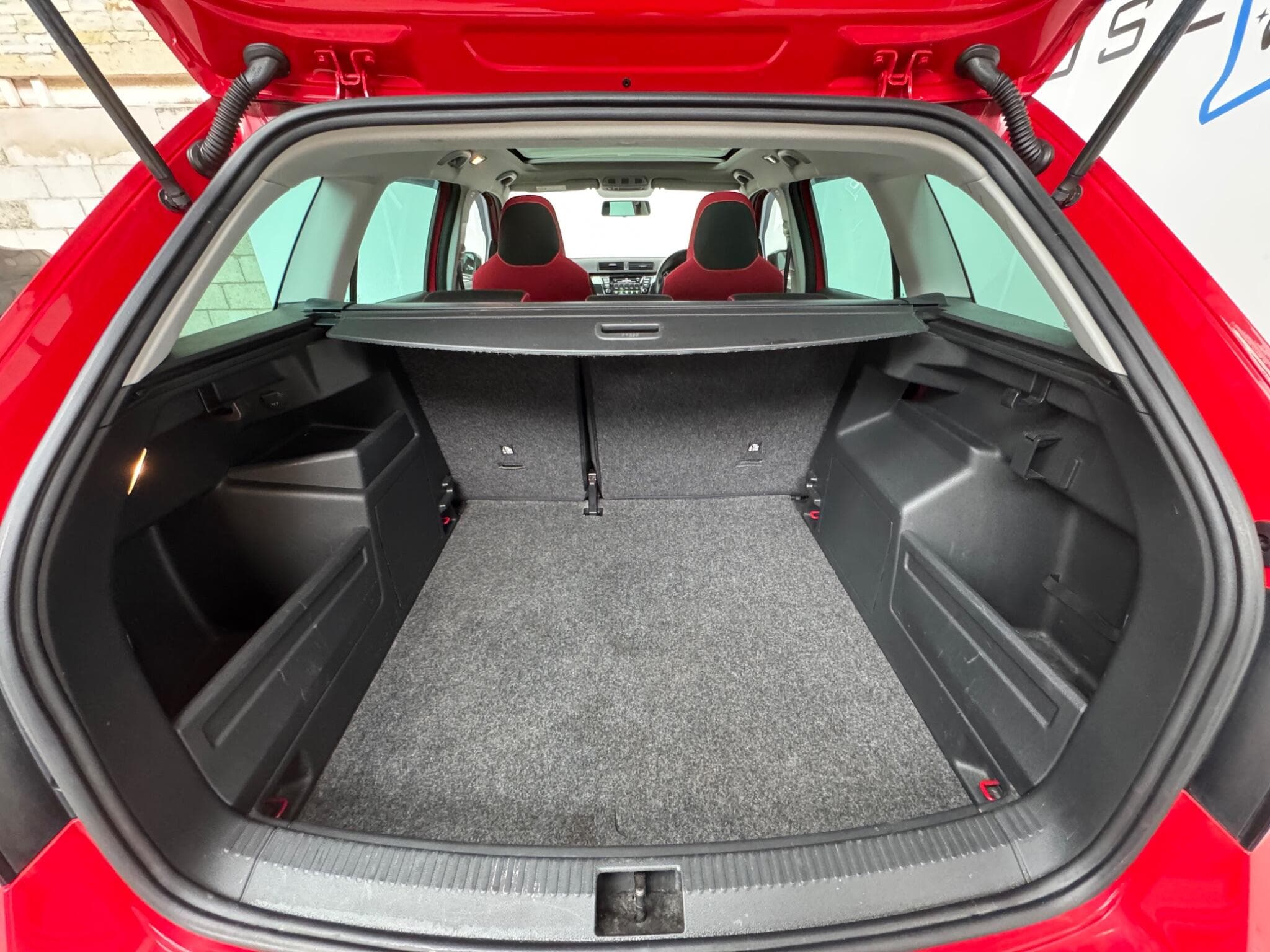 2015 Skoda Fabia - Thumbnail 25
