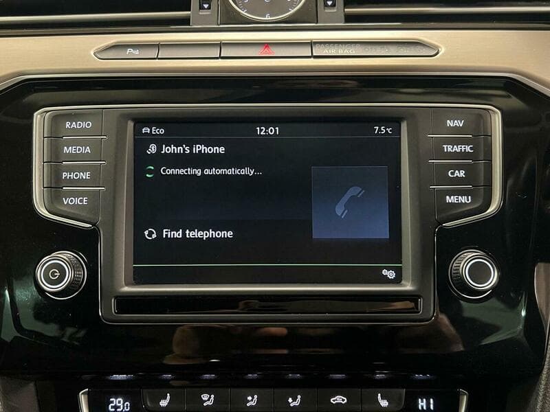 2015 Volkswagen Passat - Thumbnail 41