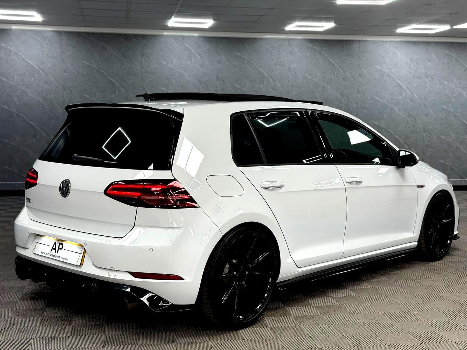 2018 Volkswagen Golf - Thumbnail 25