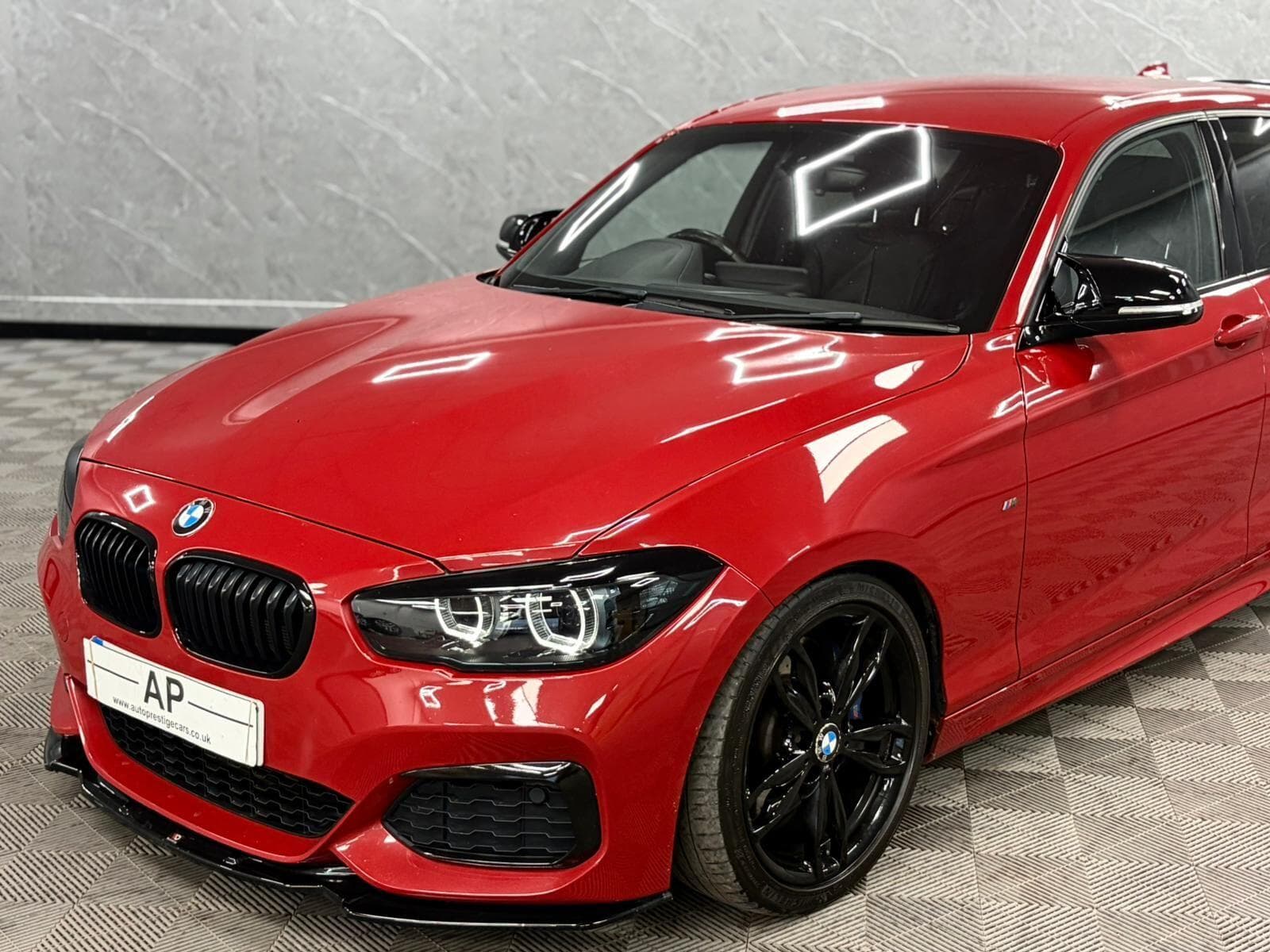 2018 BMW 1 Series - Thumbnail 15