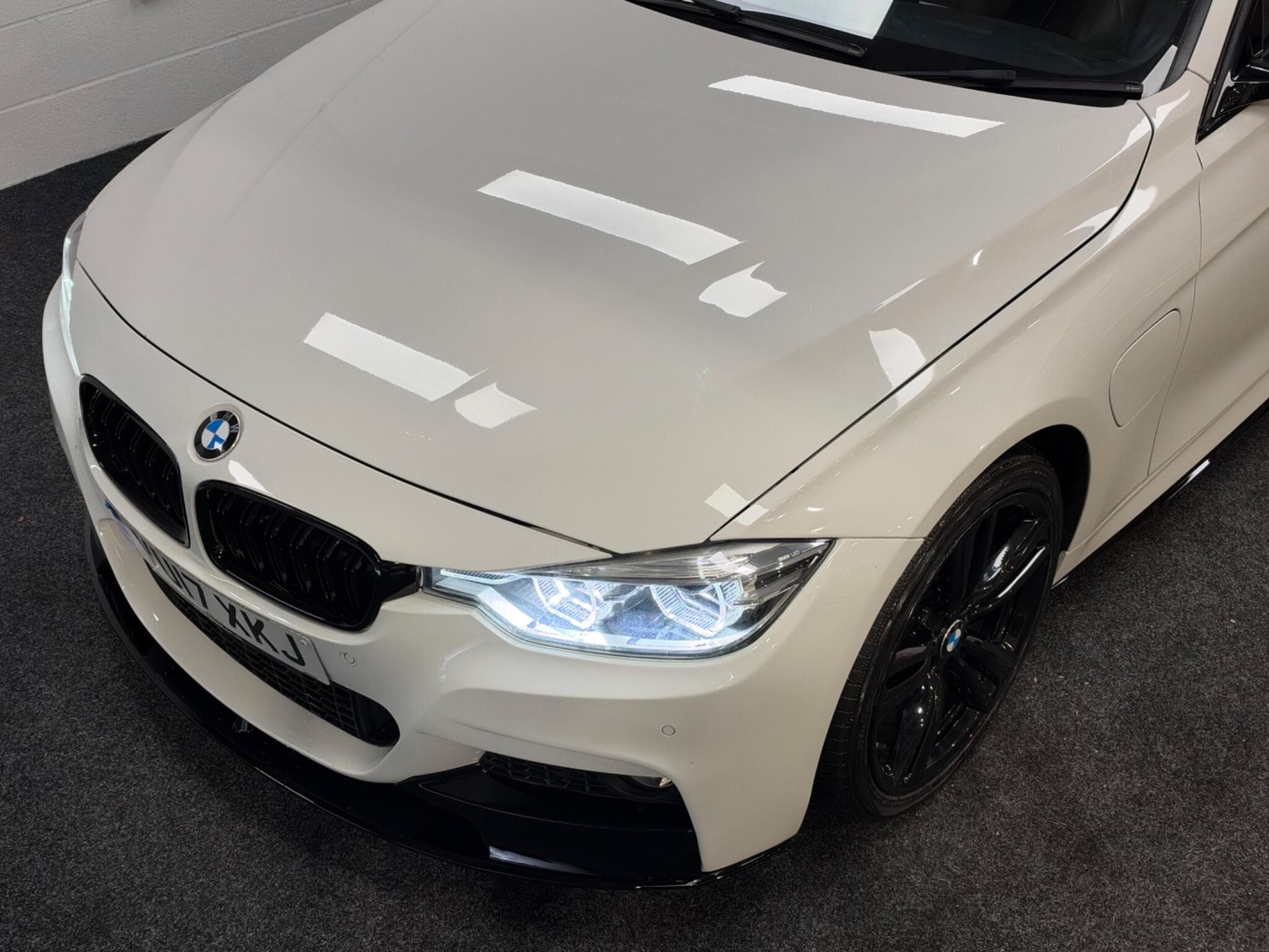 2017 BMW 3 Series - Thumbnail 6