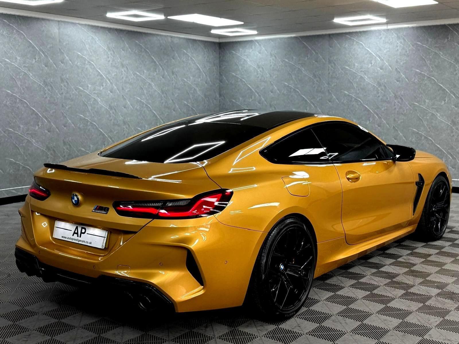 2022 BMW M8 - Thumbnail 53