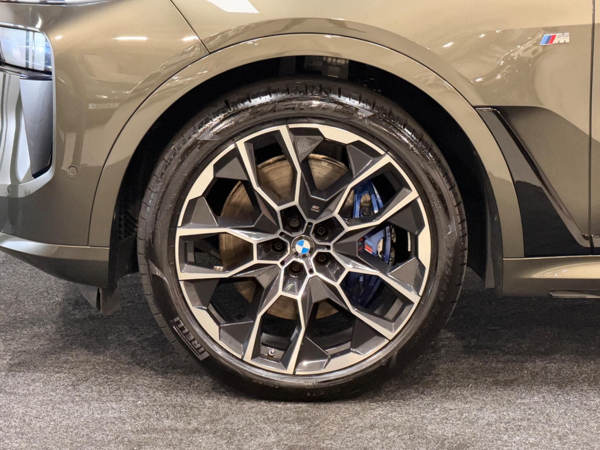 2024 BMW X7 - Thumbnail 40