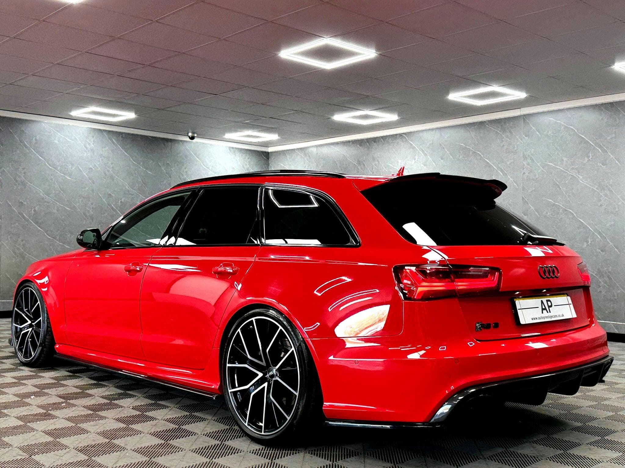 2017 Audi RS6 Avant - Thumbnail 14