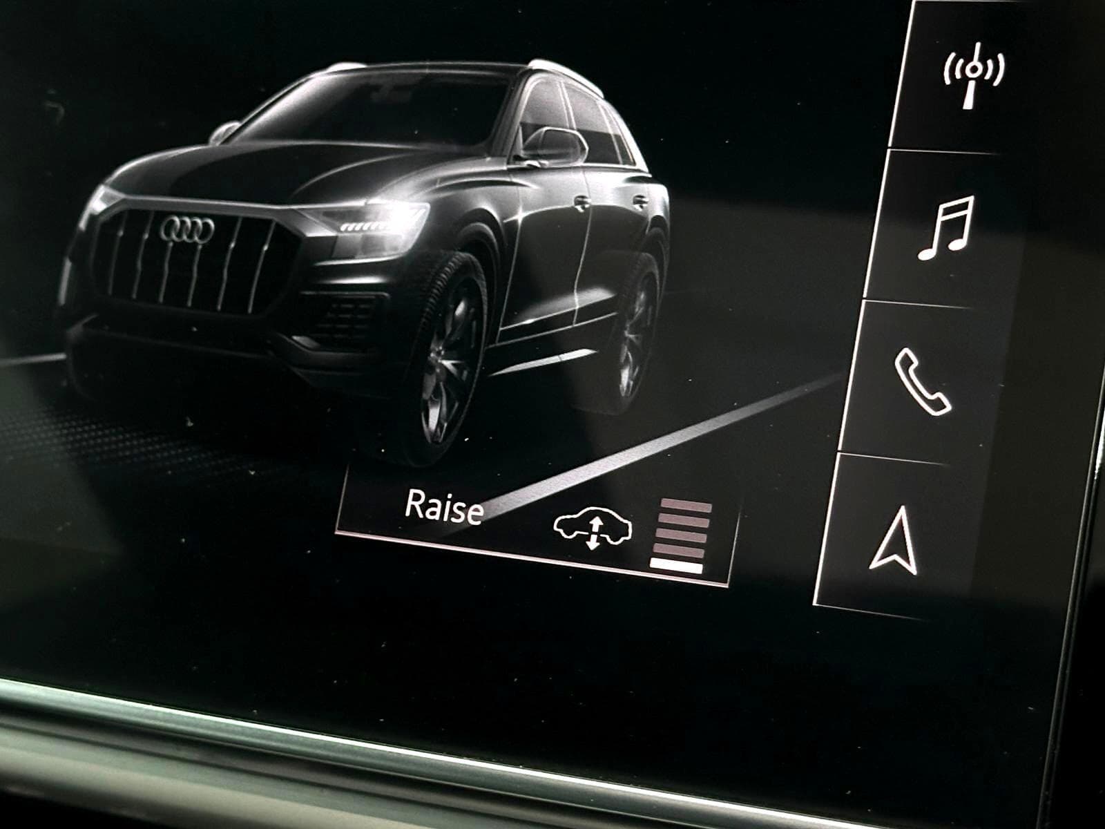 2019 Audi Q8 - Thumbnail 55