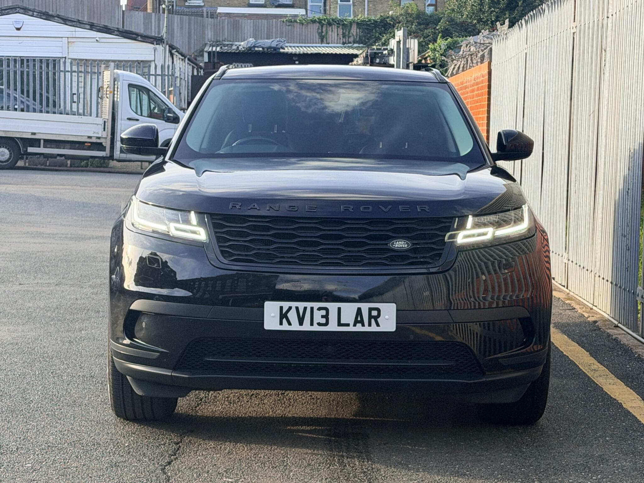 2018 Land Rover Range Rover Velar - Thumbnail 4