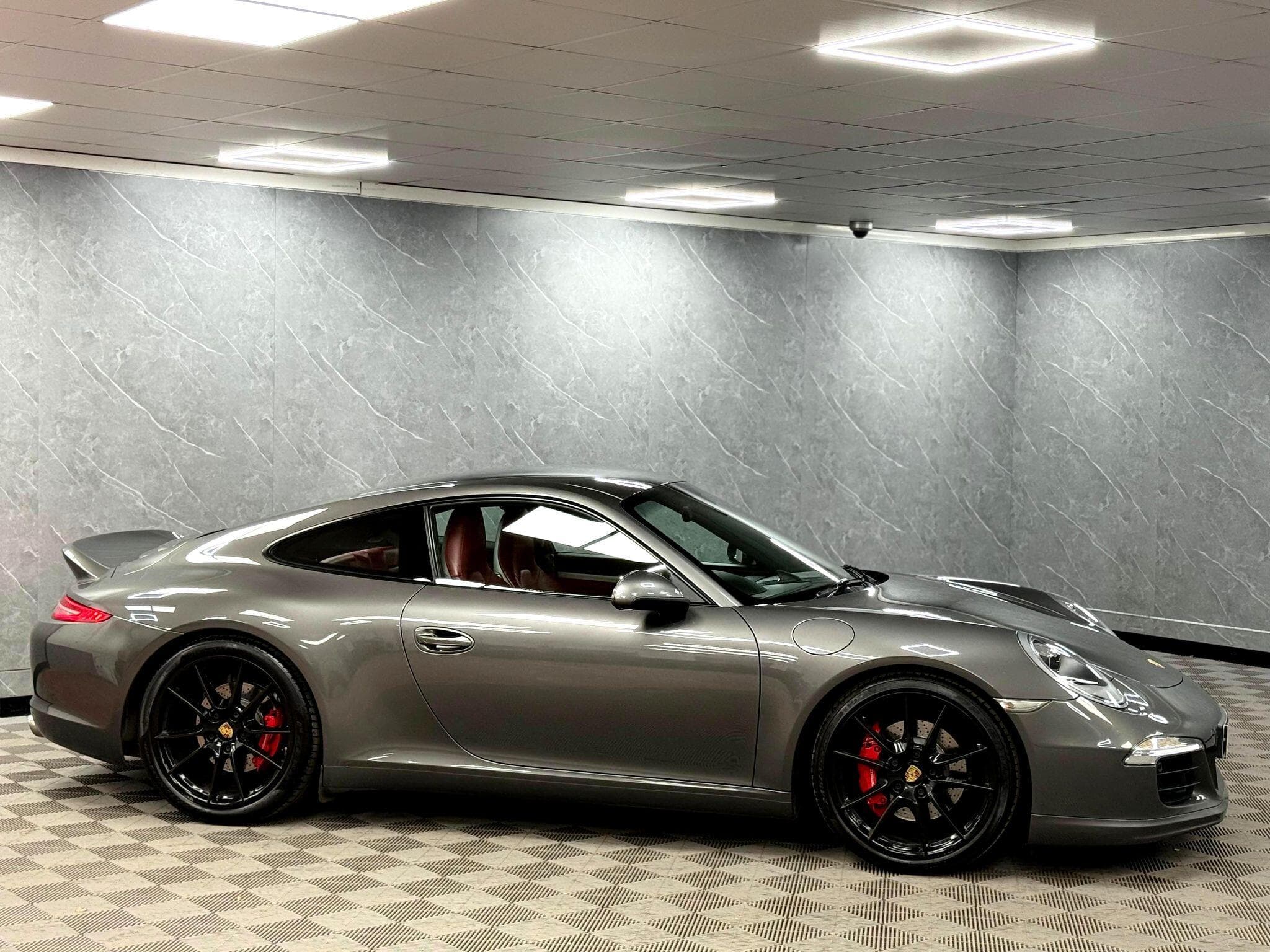 2015 Porsche 911 - Thumbnail 29