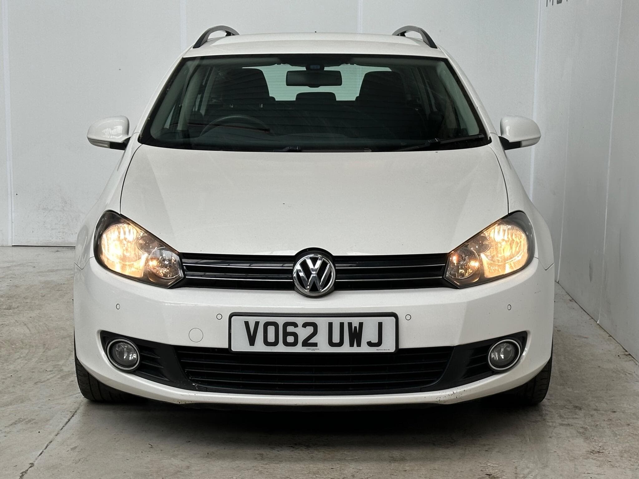 2012 Volkswagen Golf - Image 2