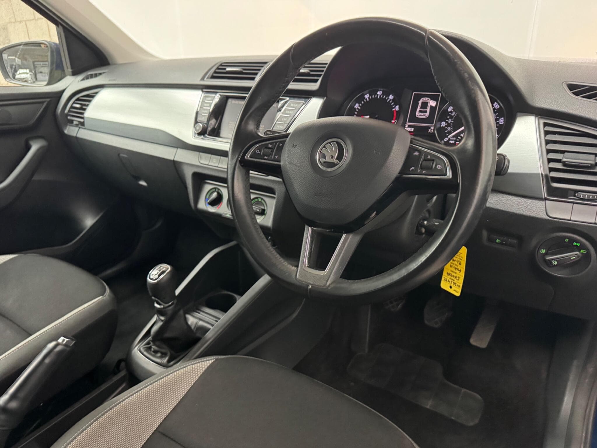 2015 Skoda Fabia - Thumbnail 4
