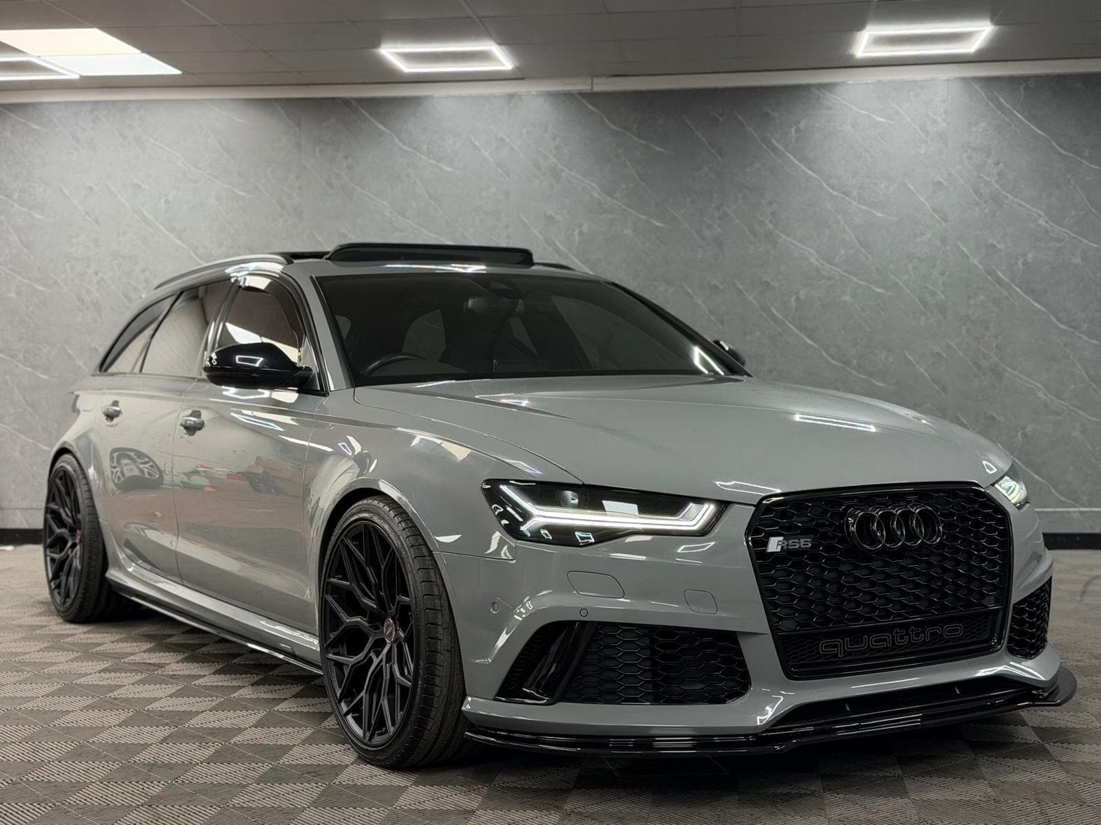 2016 Audi RS6 Avant - Thumbnail 43