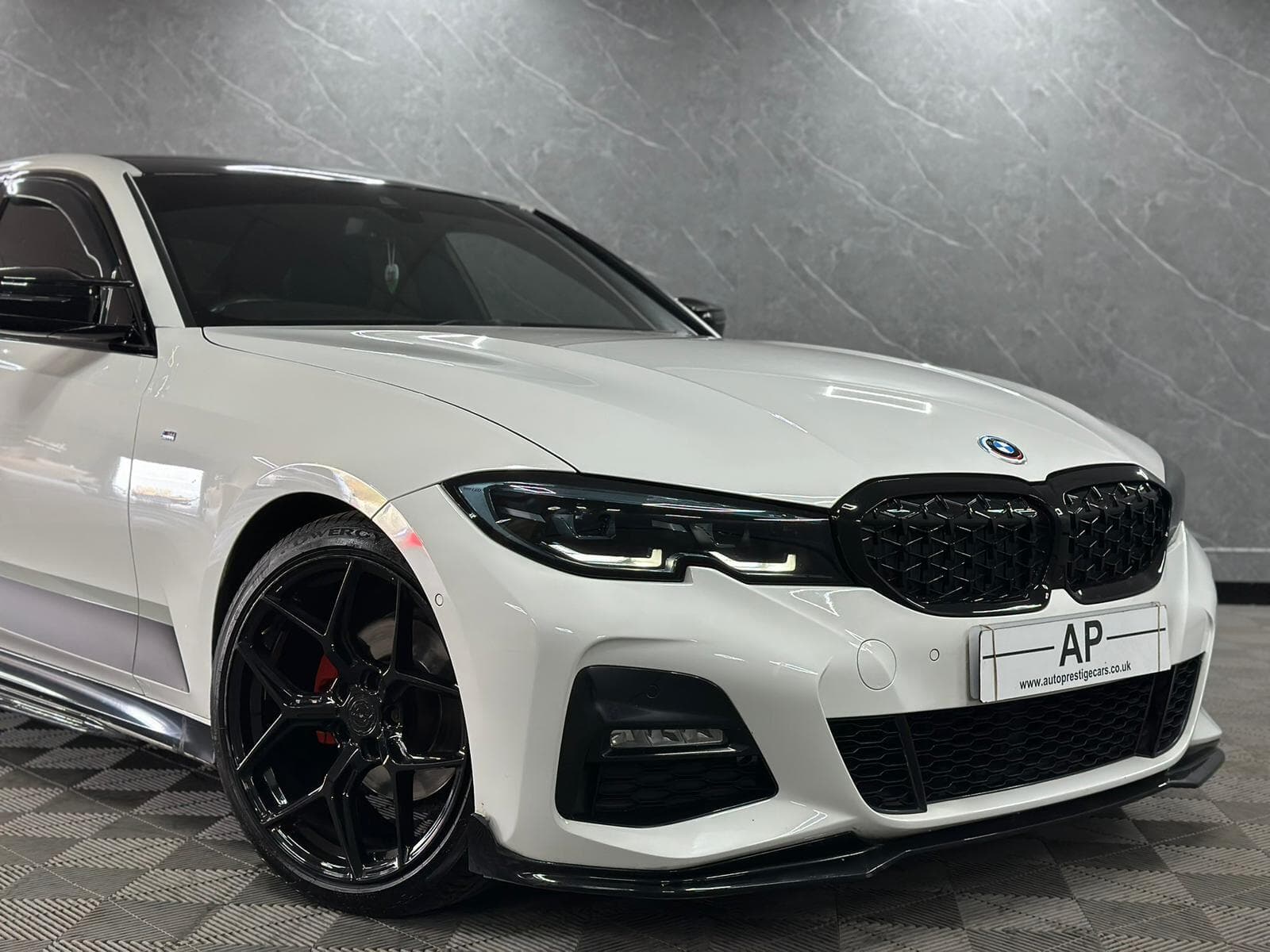 2020 BMW 3 Series - Thumbnail 36