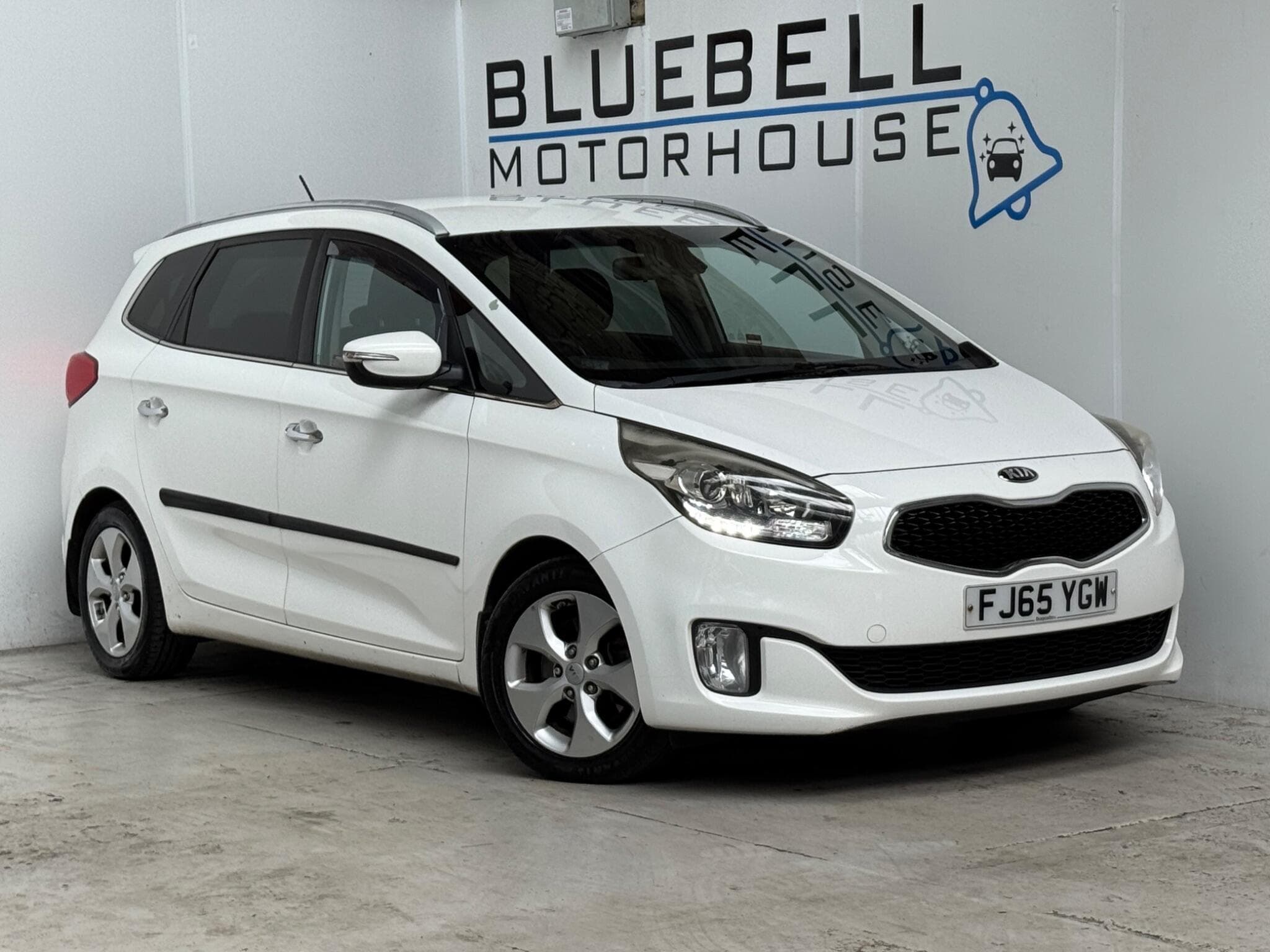 2015 Kia Carens - Main