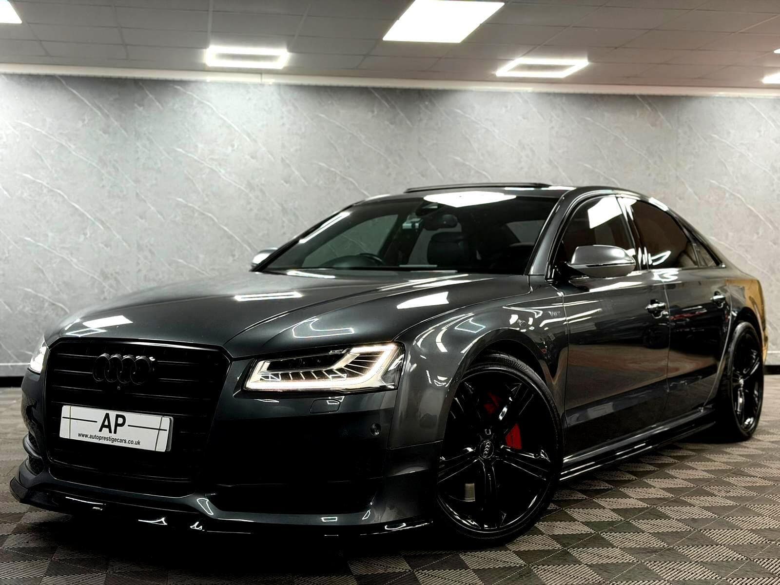 2015 Audi S8 - Thumbnail 17
