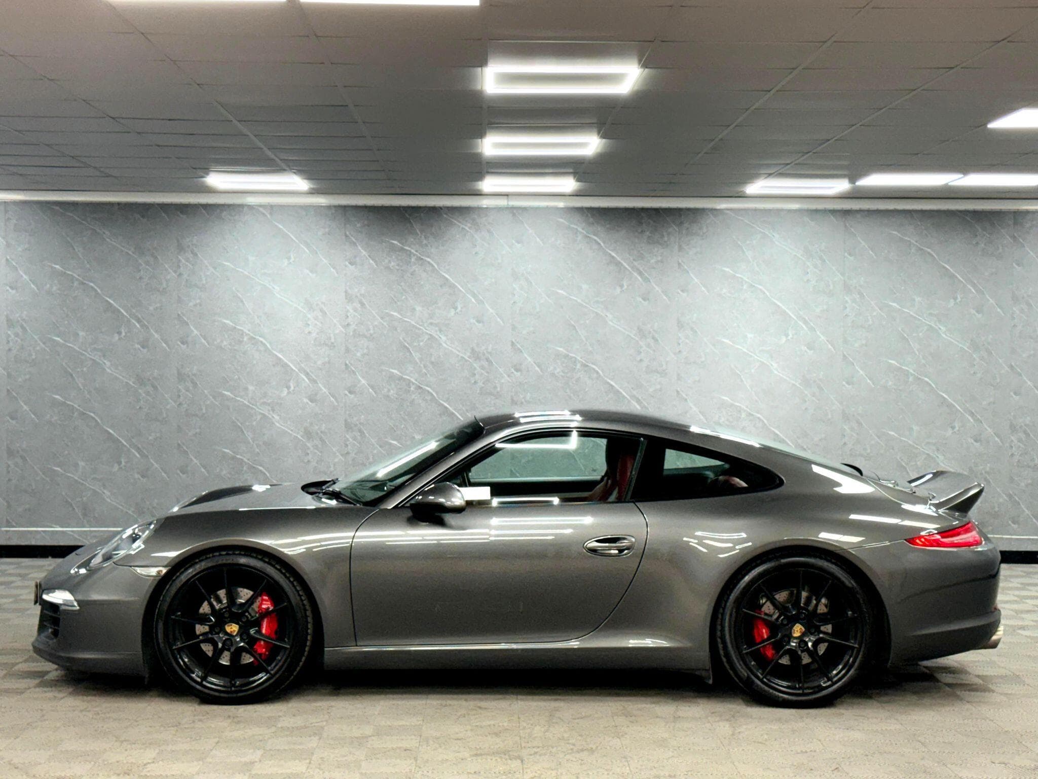 2015 Porsche 911 - Thumbnail 11