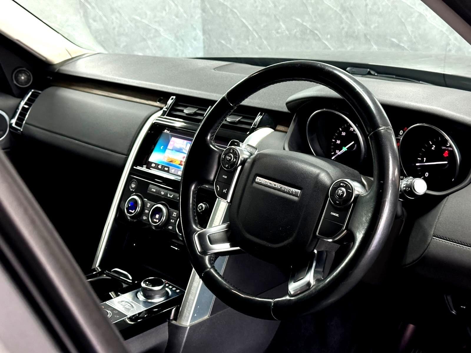 2017 Land Rover Discovery - Thumbnail 7