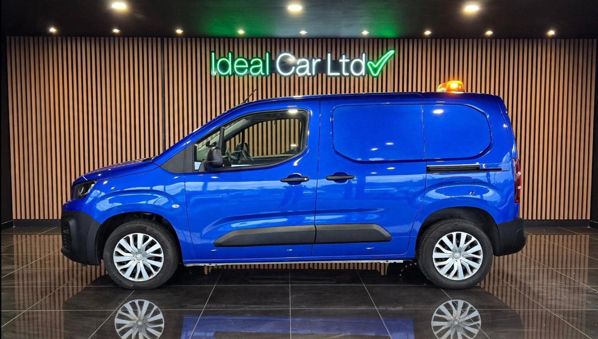 2021 Peugeot Partner - Image 4