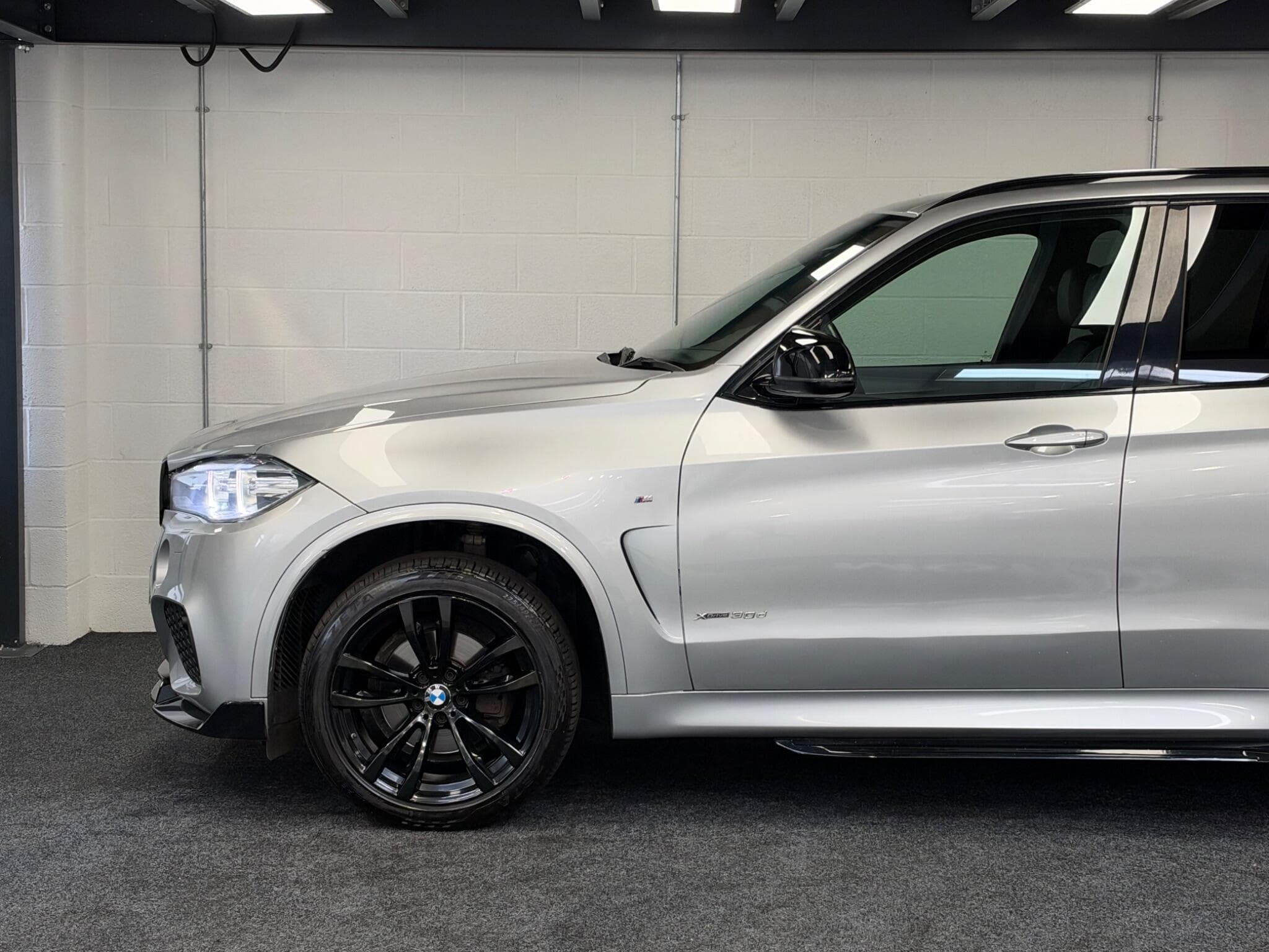 2017 BMW X5 - Thumbnail 6