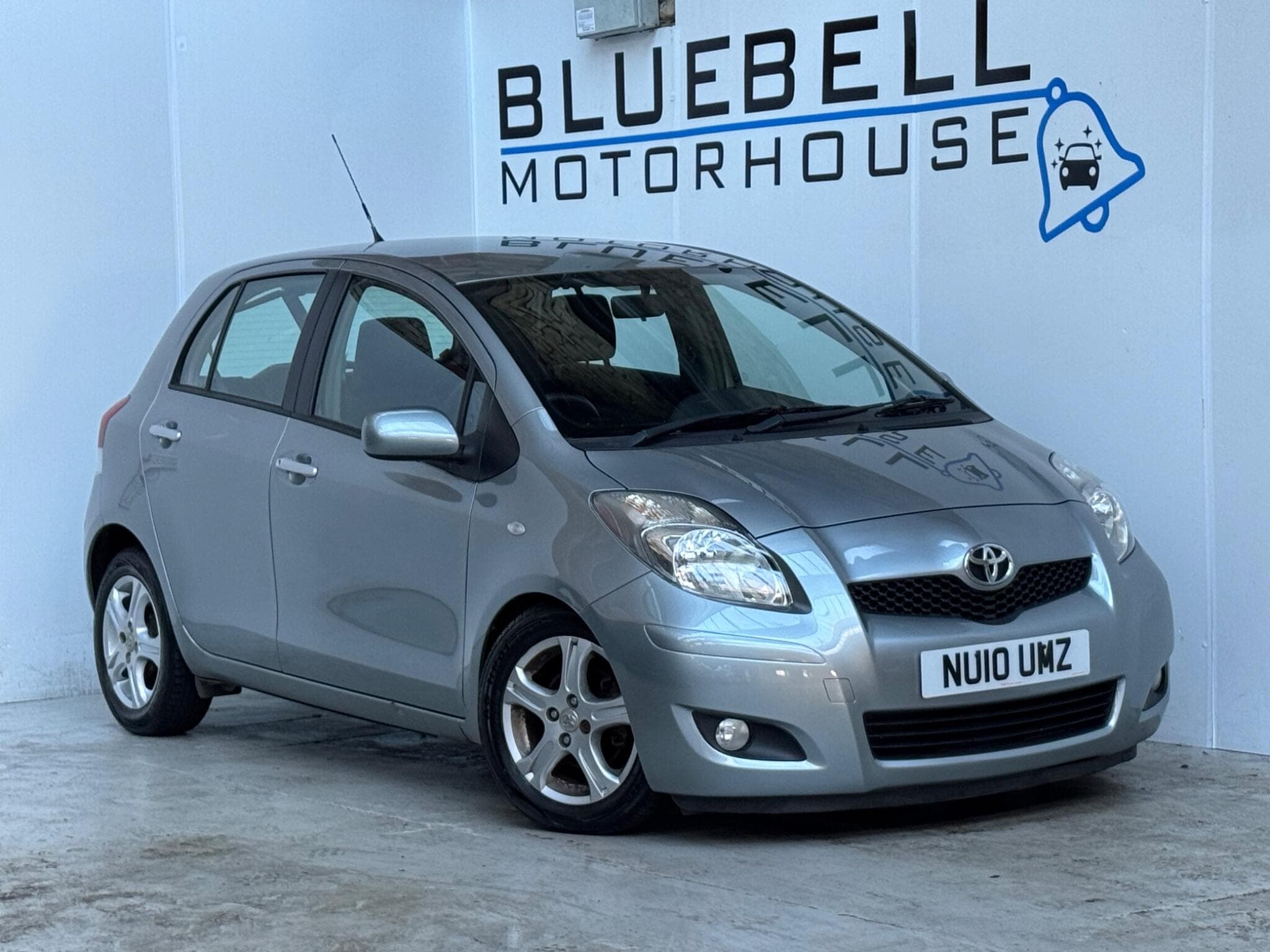 2010 Toyota Yaris - Main